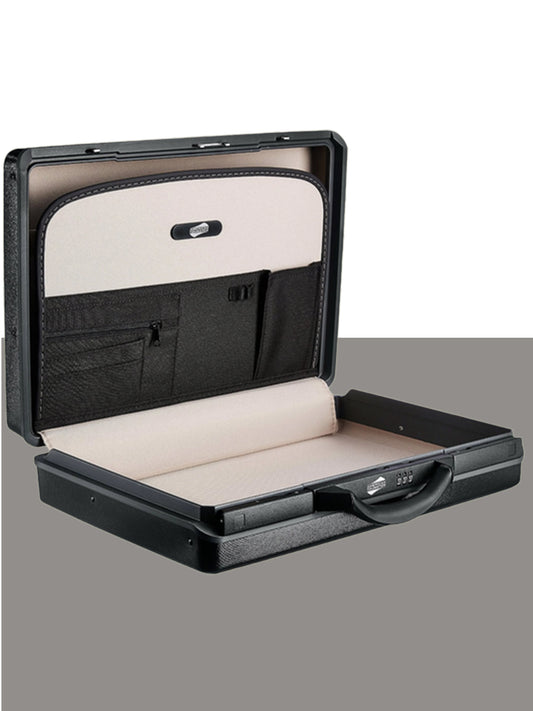 American Tourister VOYAGER PLUS-Black