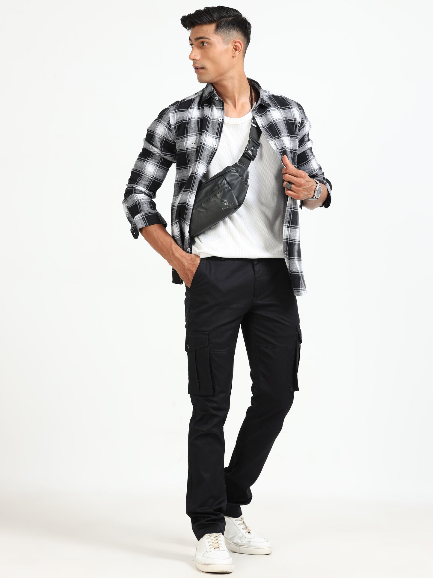 Men Popcorn Dobby Cargo-Black