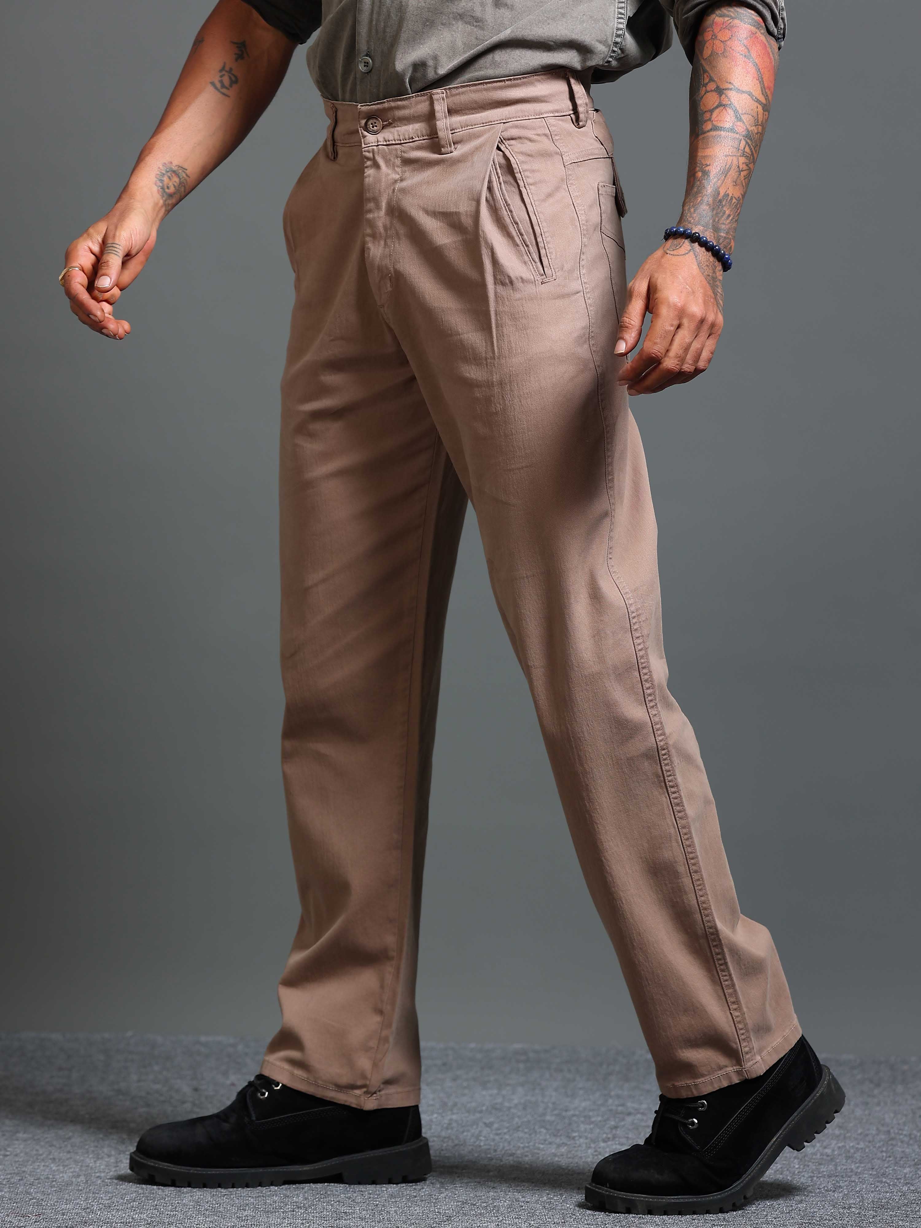Suave Relaxed Trouser In Khakhi