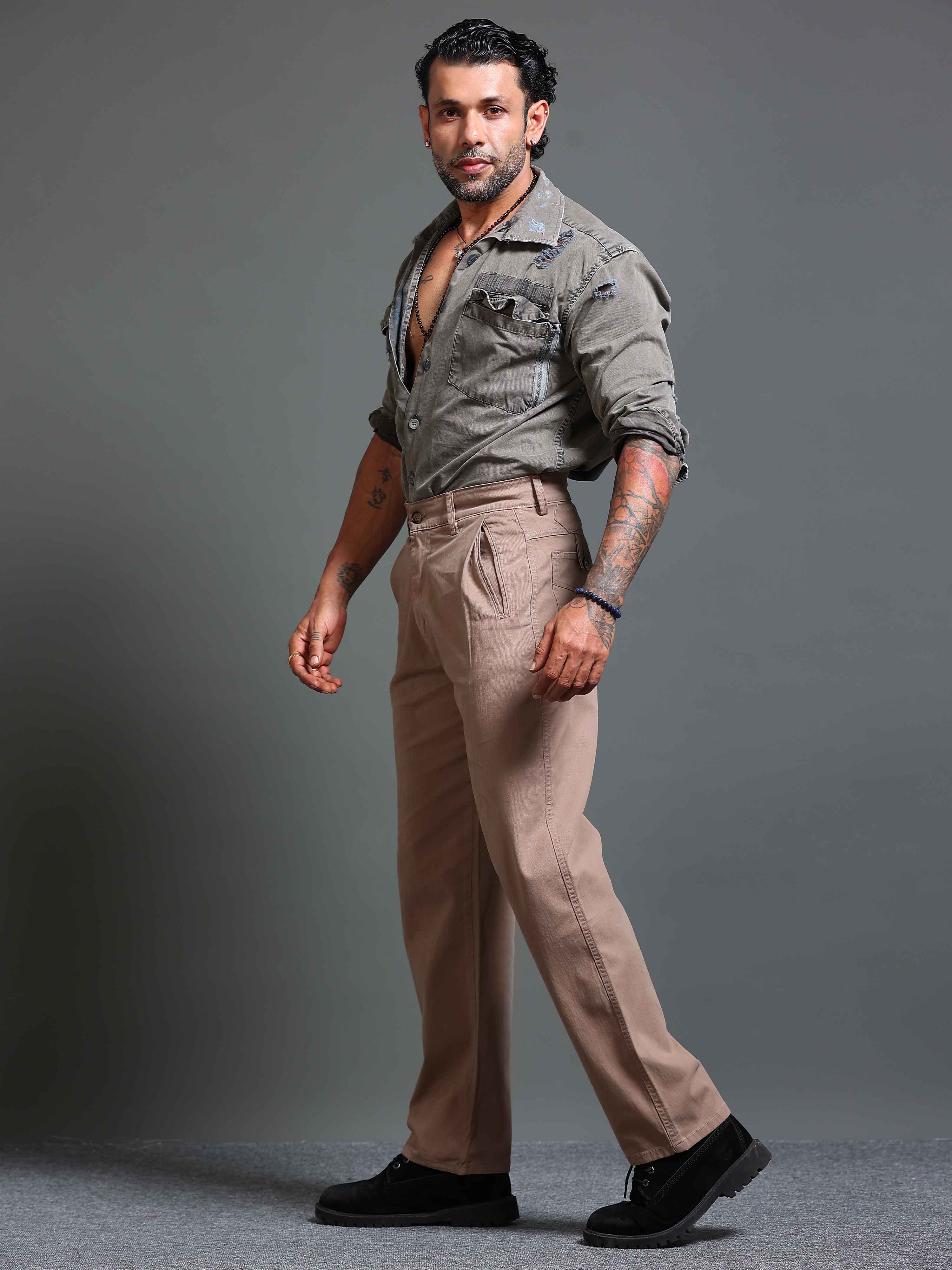 Suave Relaxed Trouser In Khakhi