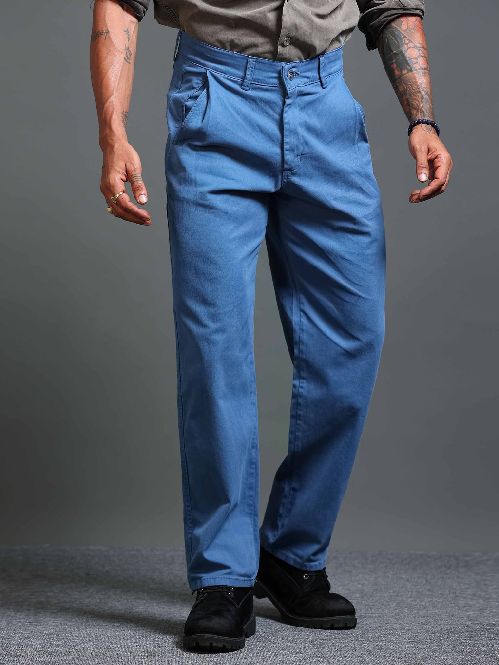 Suave Relaxed Trouser In Blue