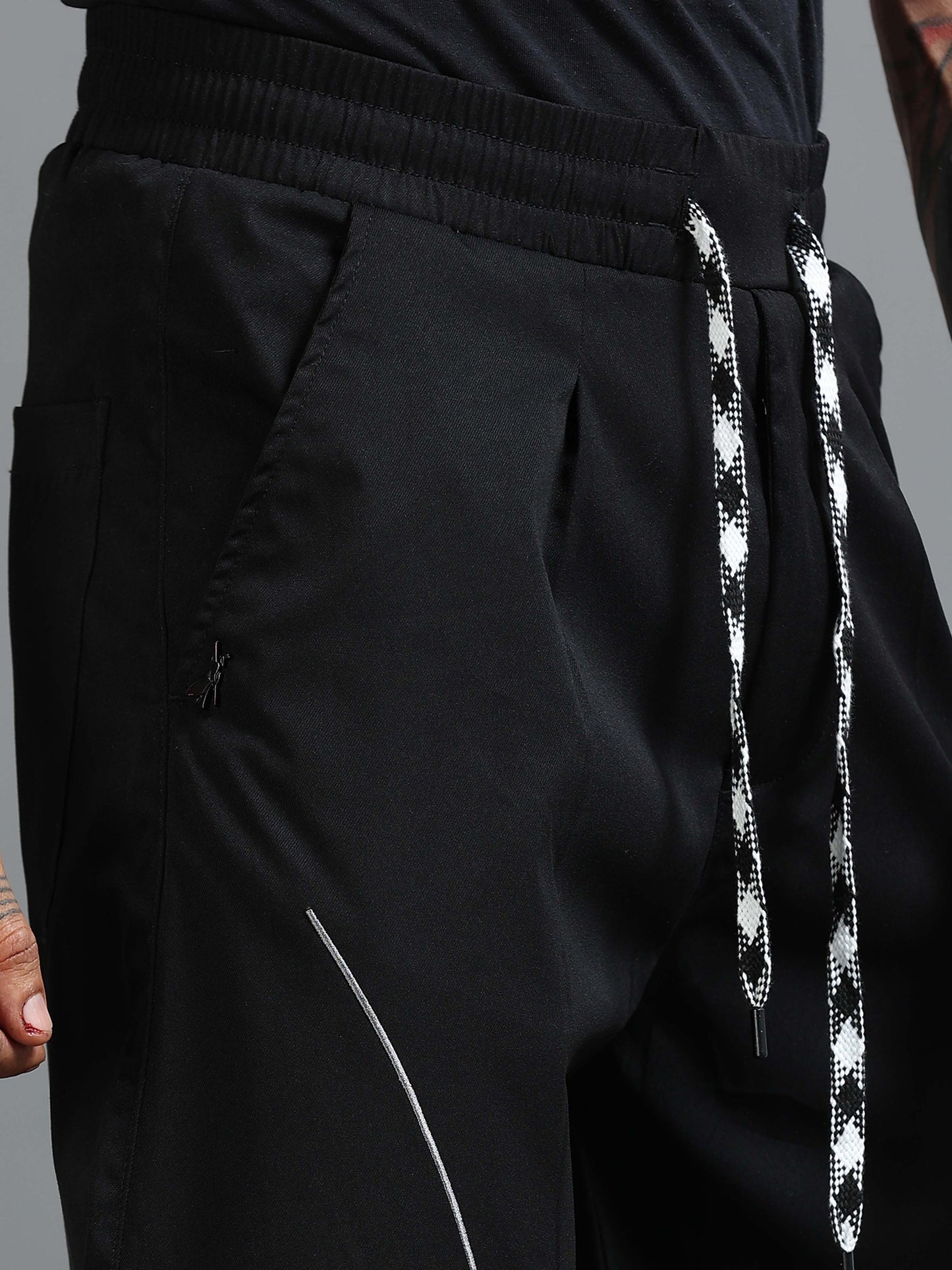 Flowstate Relaxed Trouser In Black