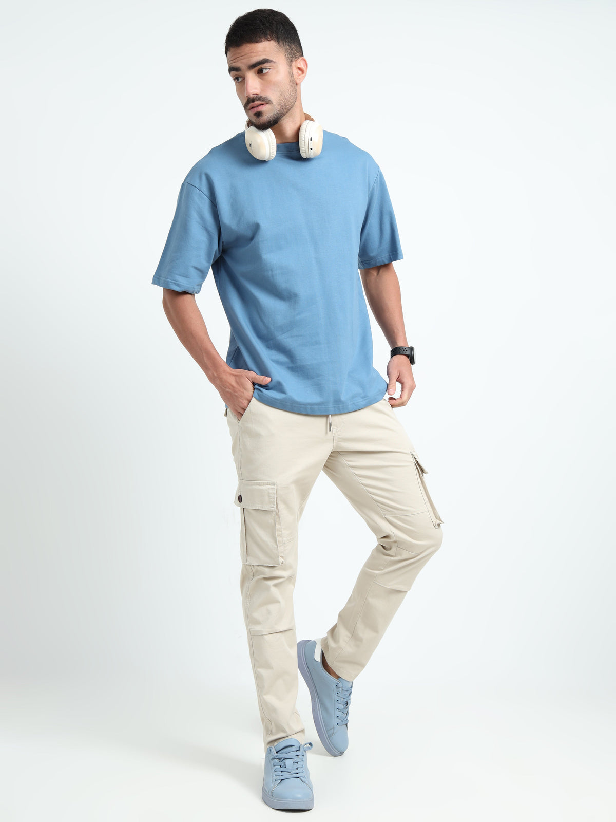Men Relaxed Fit Cargoes-Cream