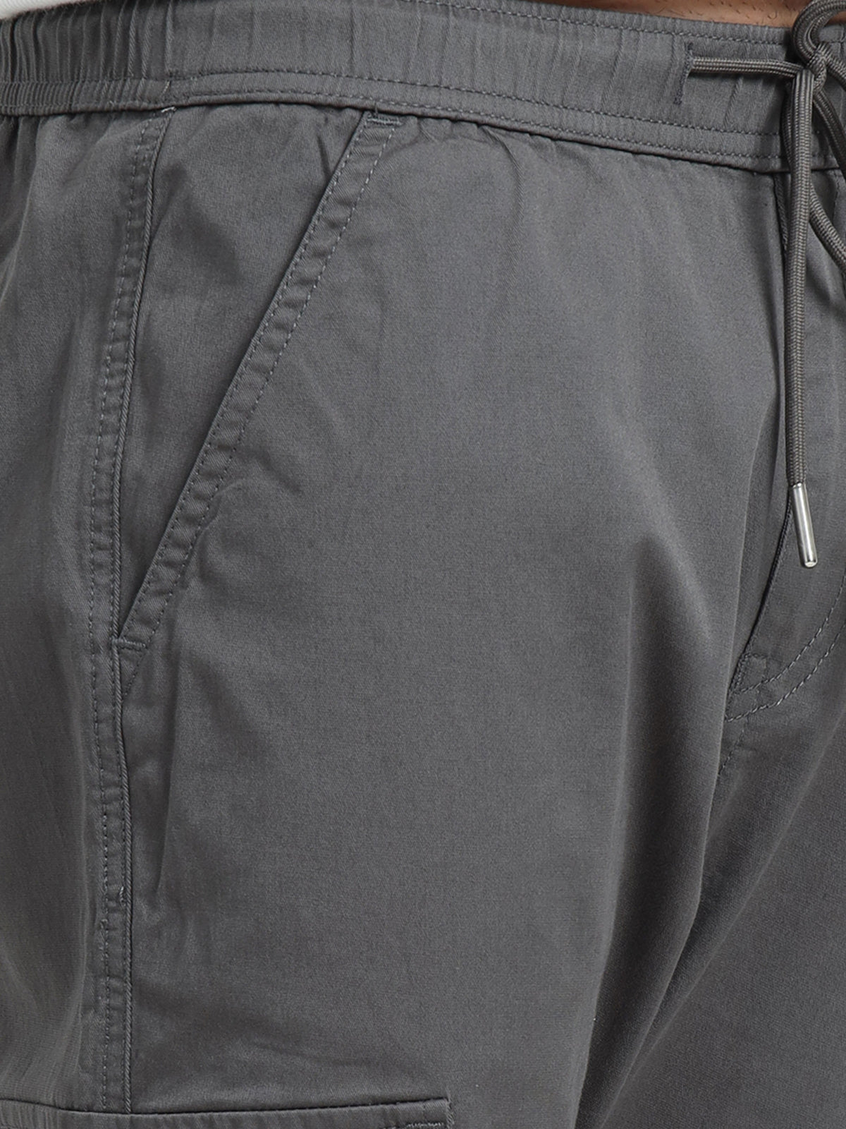 Men Relaxed Fit Cargoes-Grey