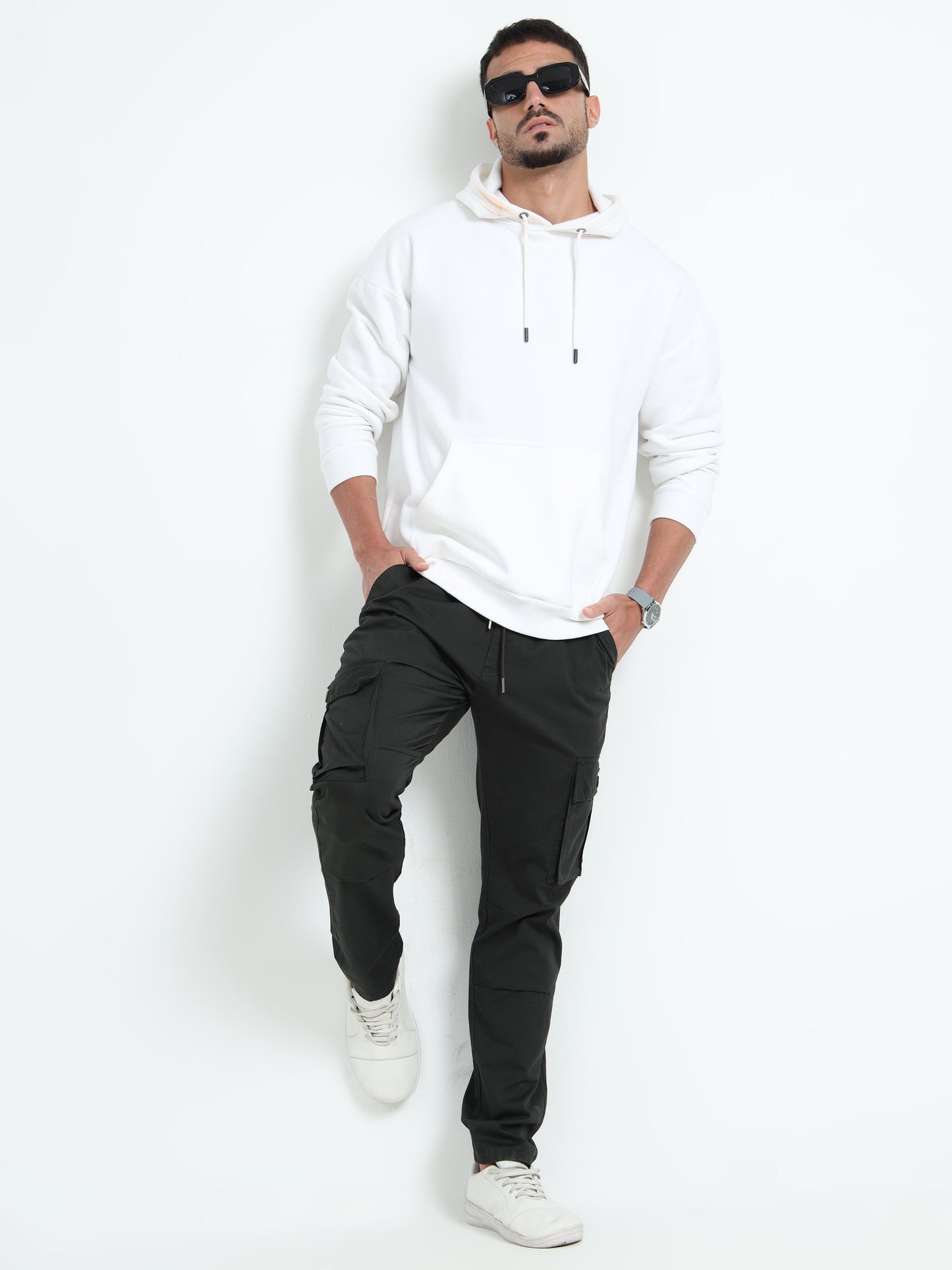 Men Relaxed Fit Cargoes-Green