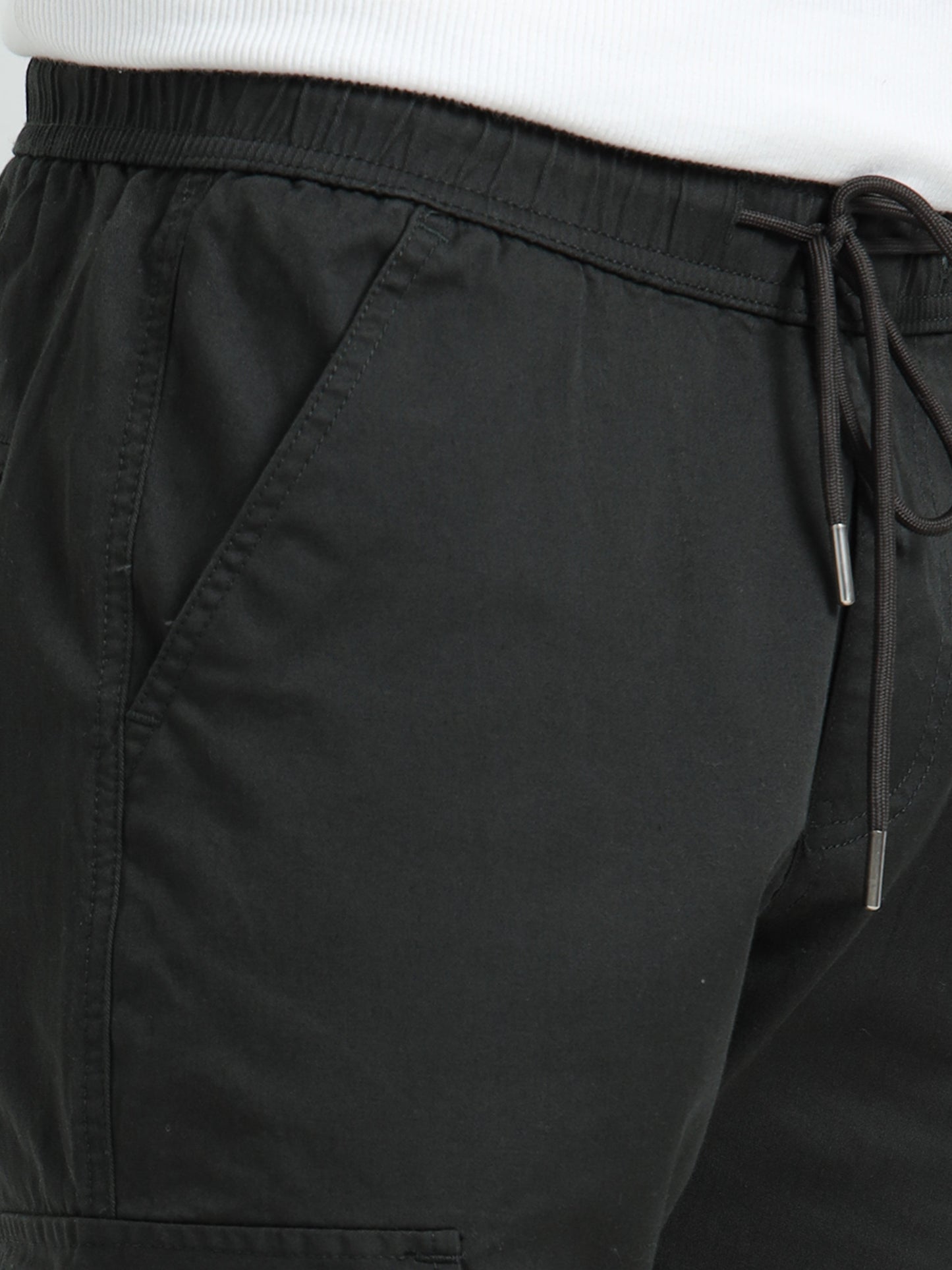 Men Relaxed Fit Cargoes-Green