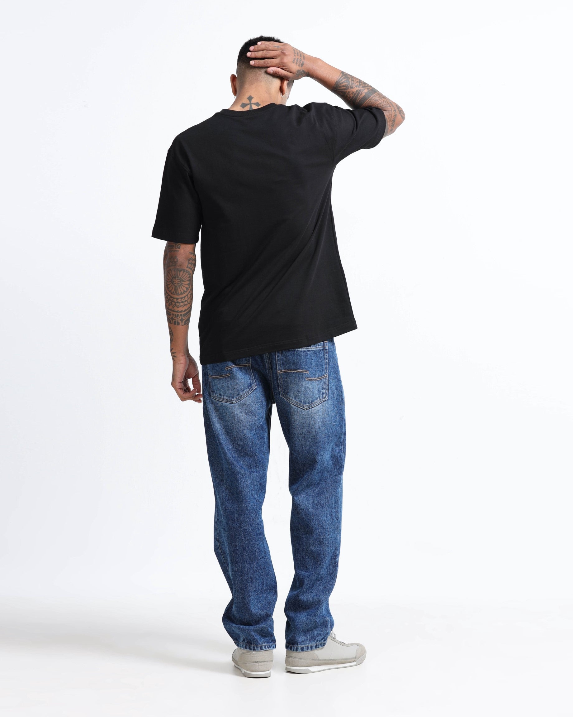 THE GROOVE Black Basic Tee - Relaxed Fit