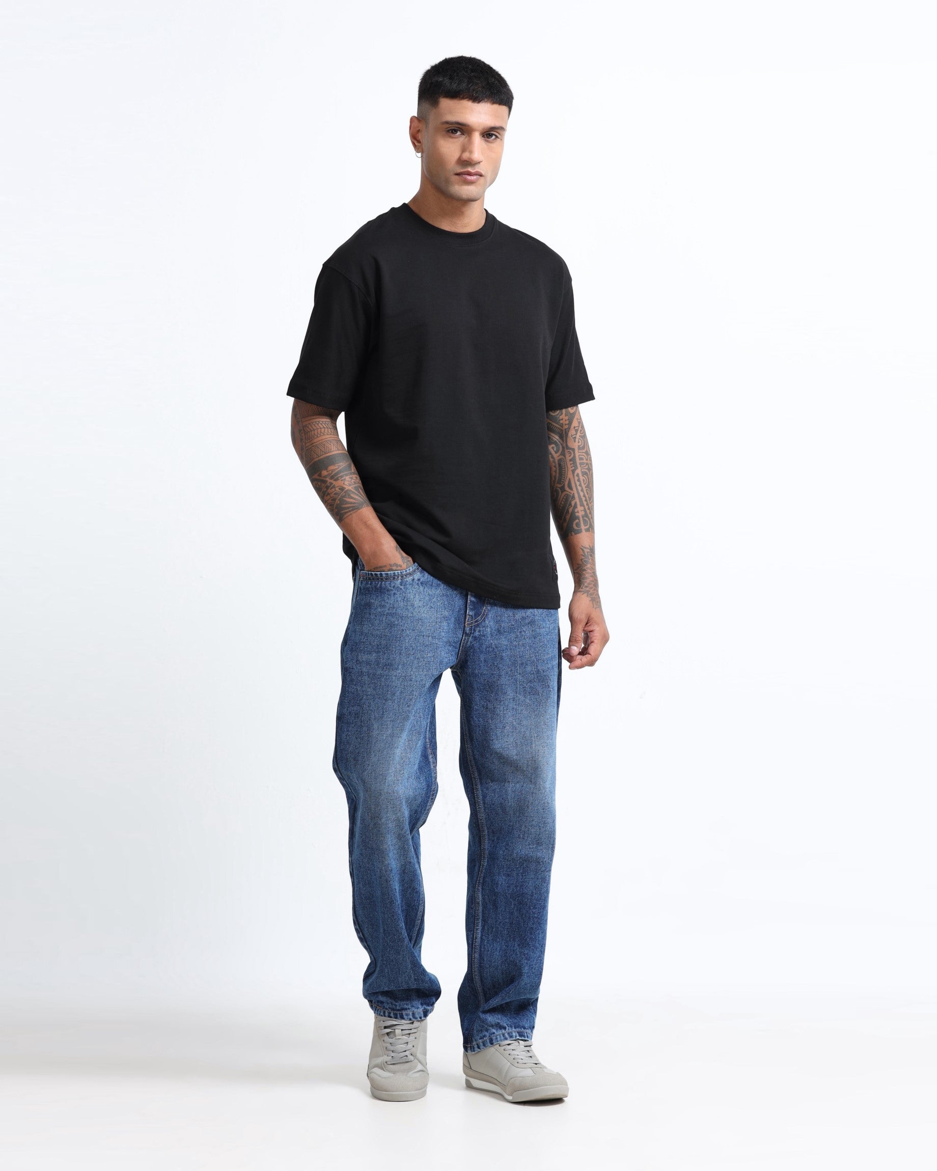 THE GROOVE Black Basic Tee - Relaxed Fit