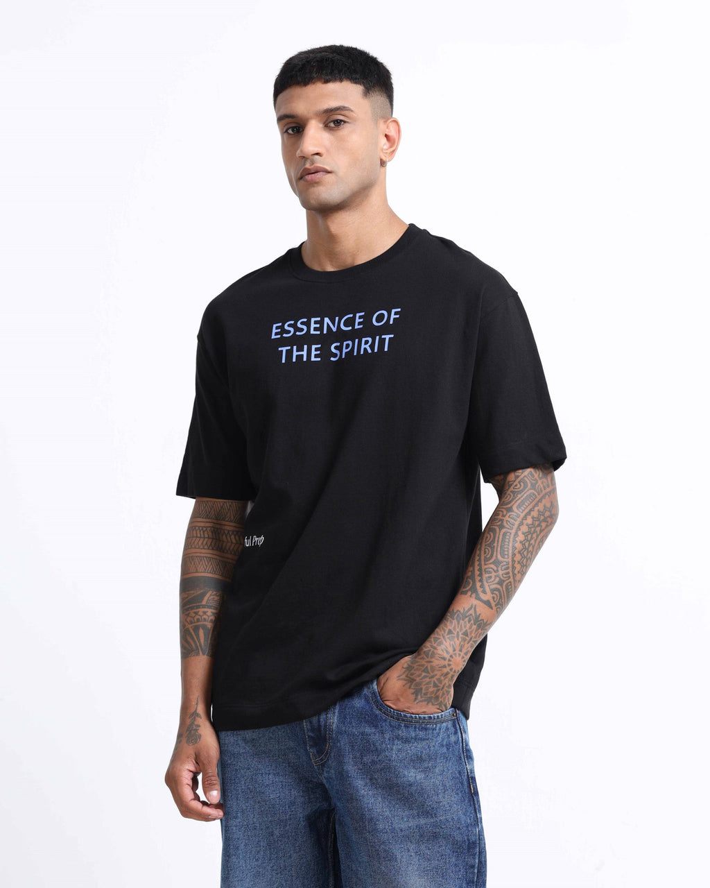 ESSENCE OF SPIRIT BLACK TEE - Relaxed Fit