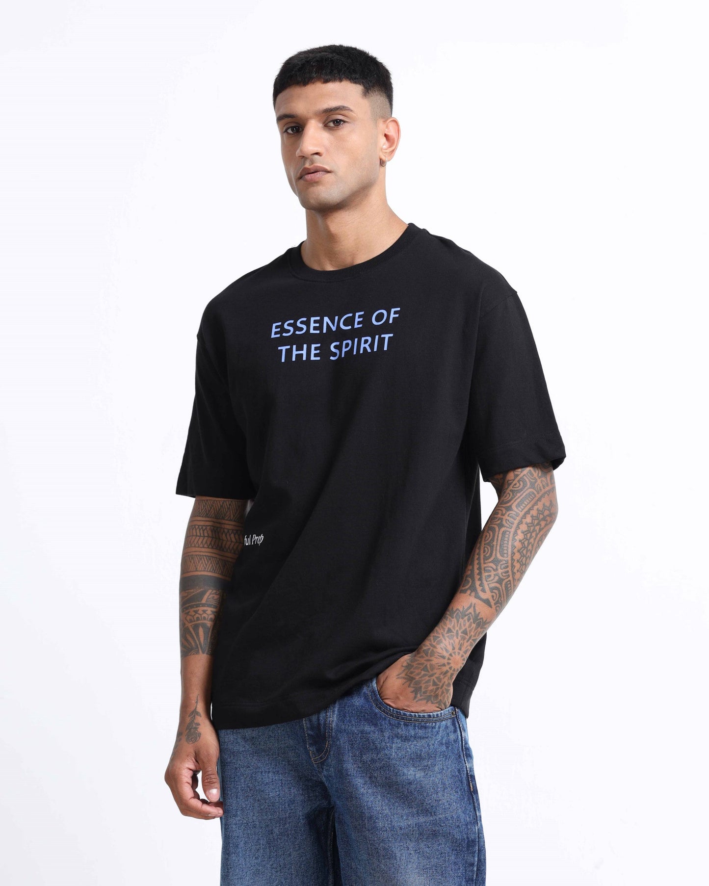 ESSENCE OF SPIRIT BLACK TEE - Relaxed Fit