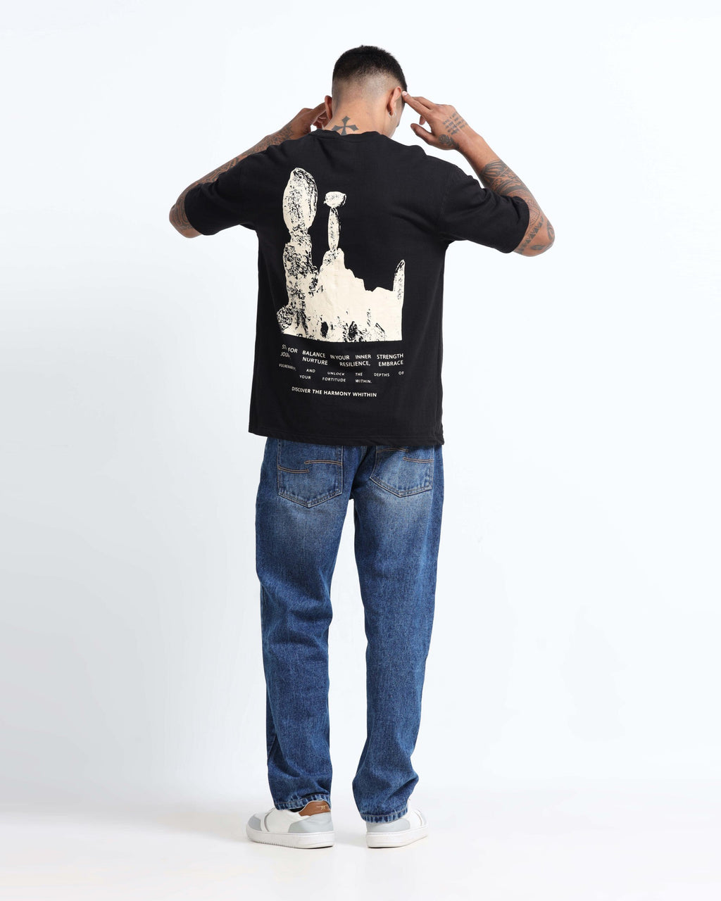 HARMONY BLACK TEE - Relaxed Fit