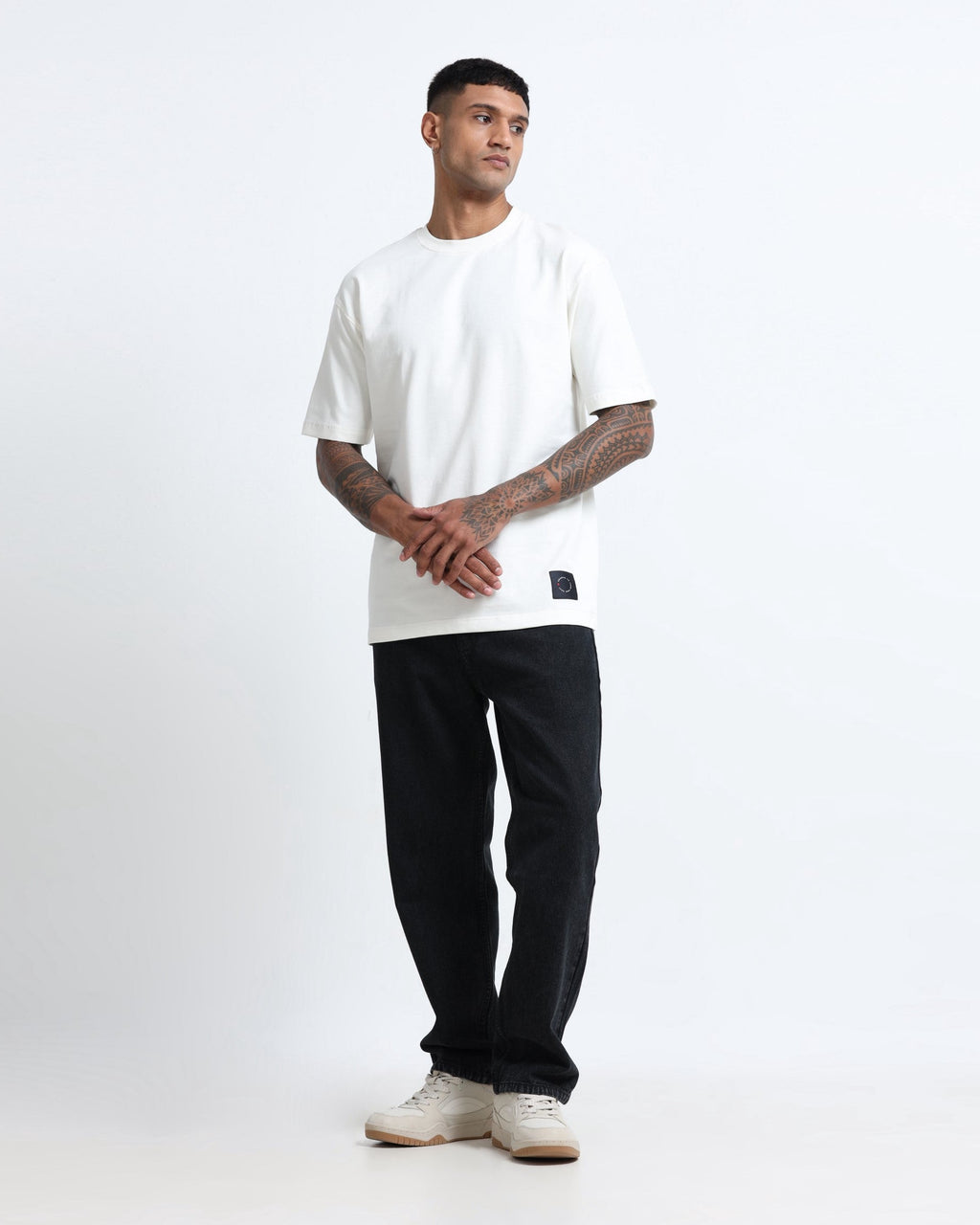 THE GROOVE White Basic Tee - Relaxed Fit