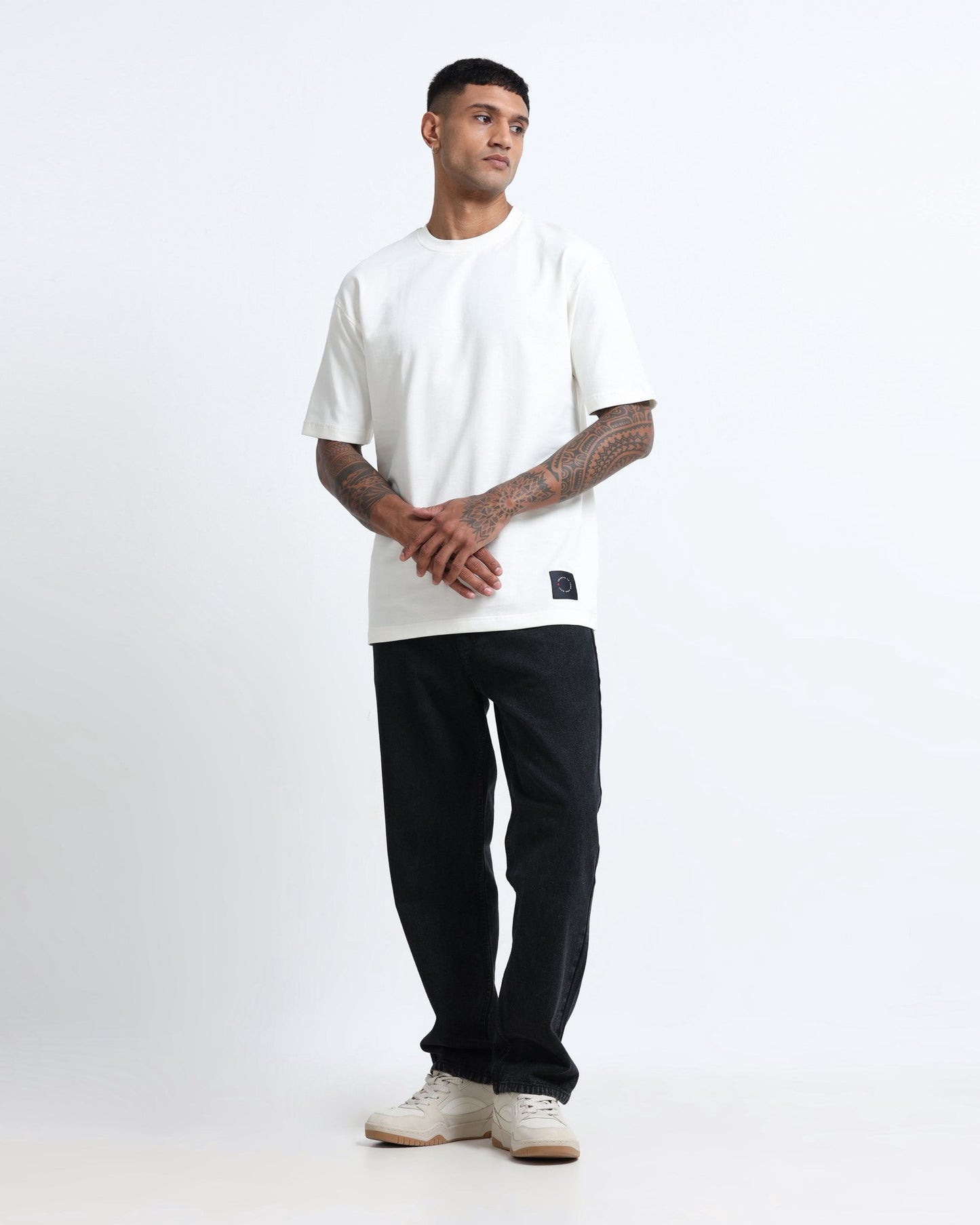 THE GROOVE White Basic Tee - Relaxed Fit