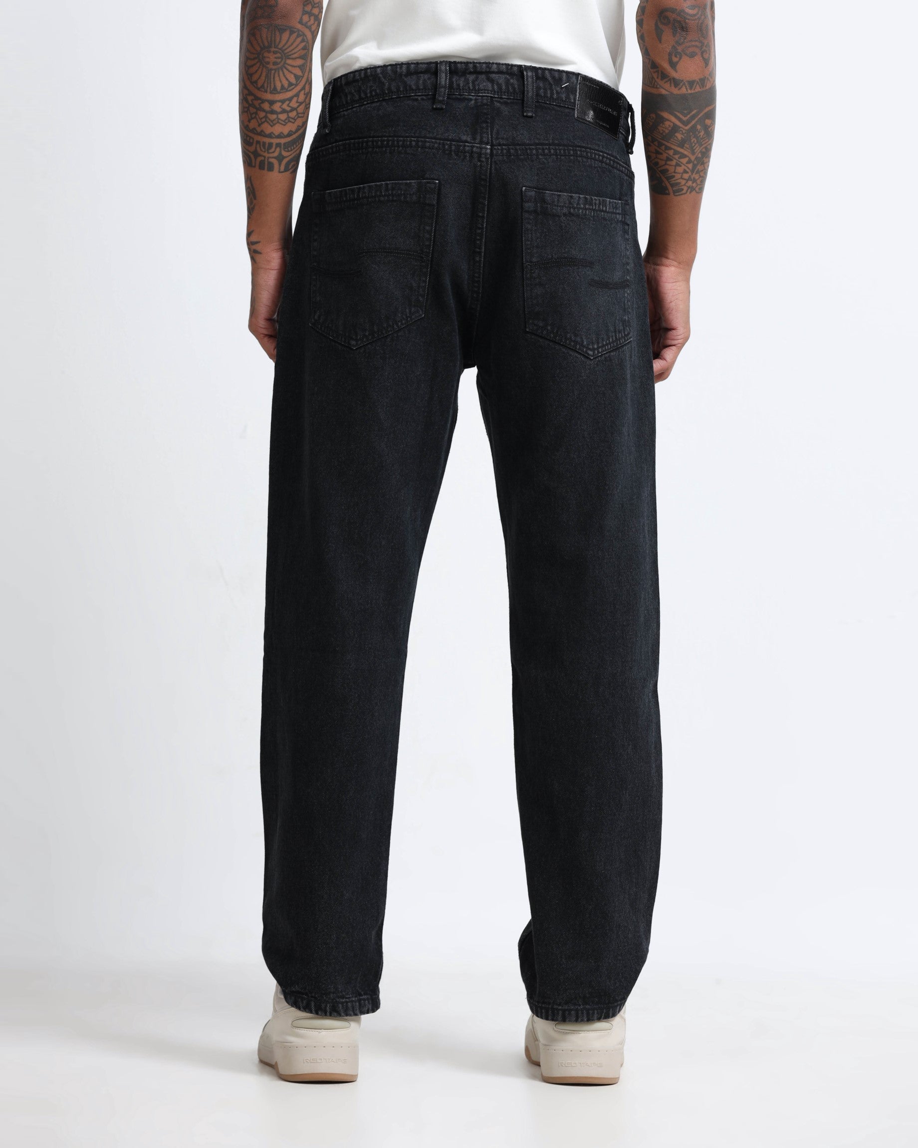 SIGNATURE BLACK DENIM - Straight fit