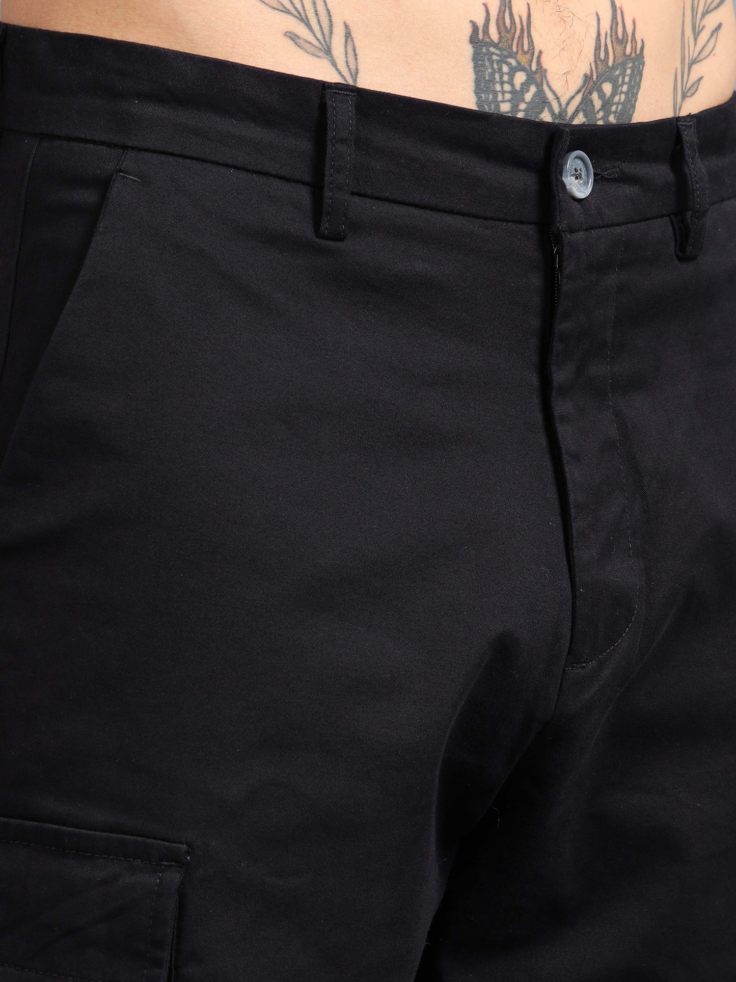Finest Twill Baggy Fit Cargo In Black
