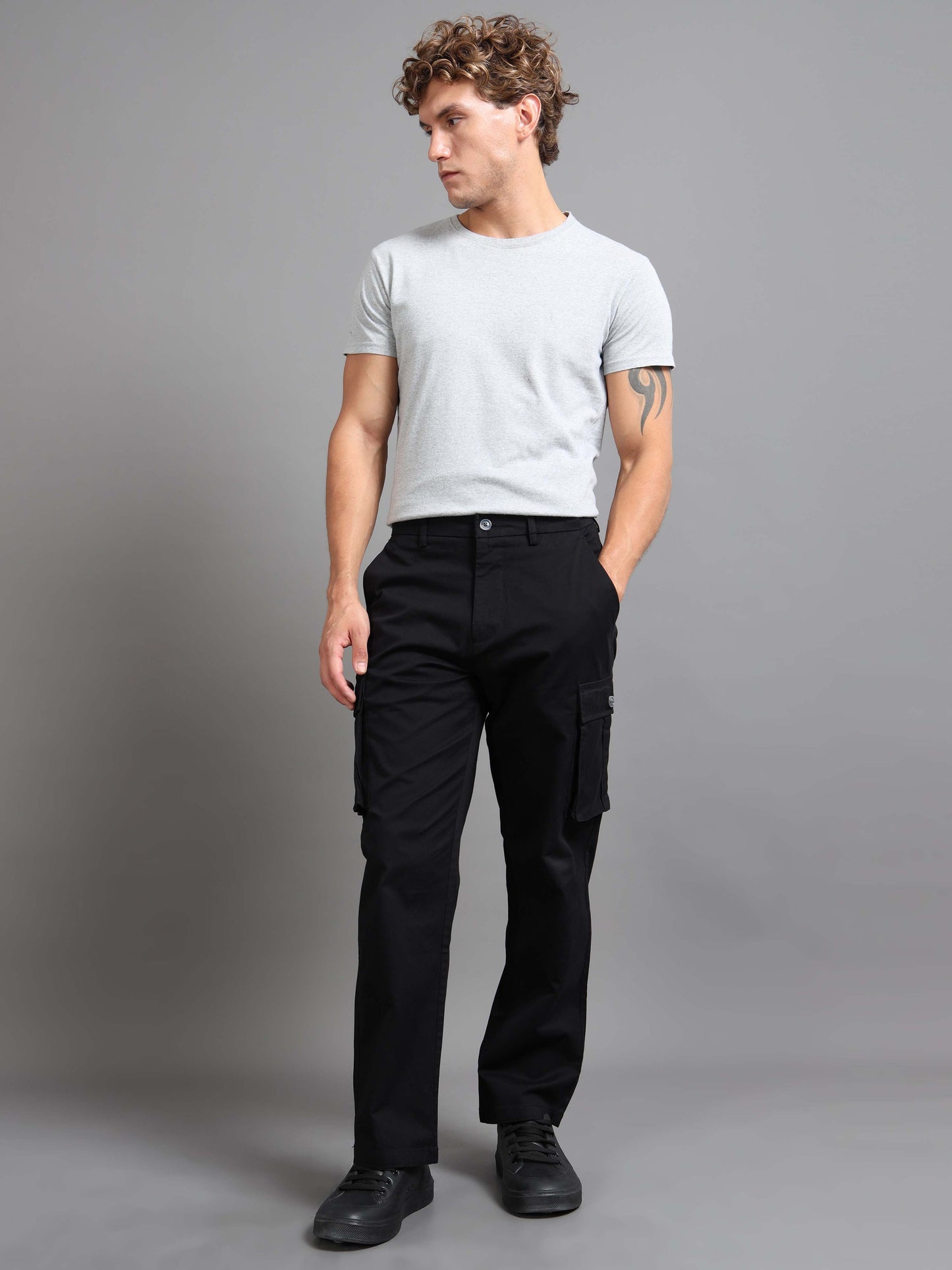 Finest Twill Baggy Fit Cargo In Black
