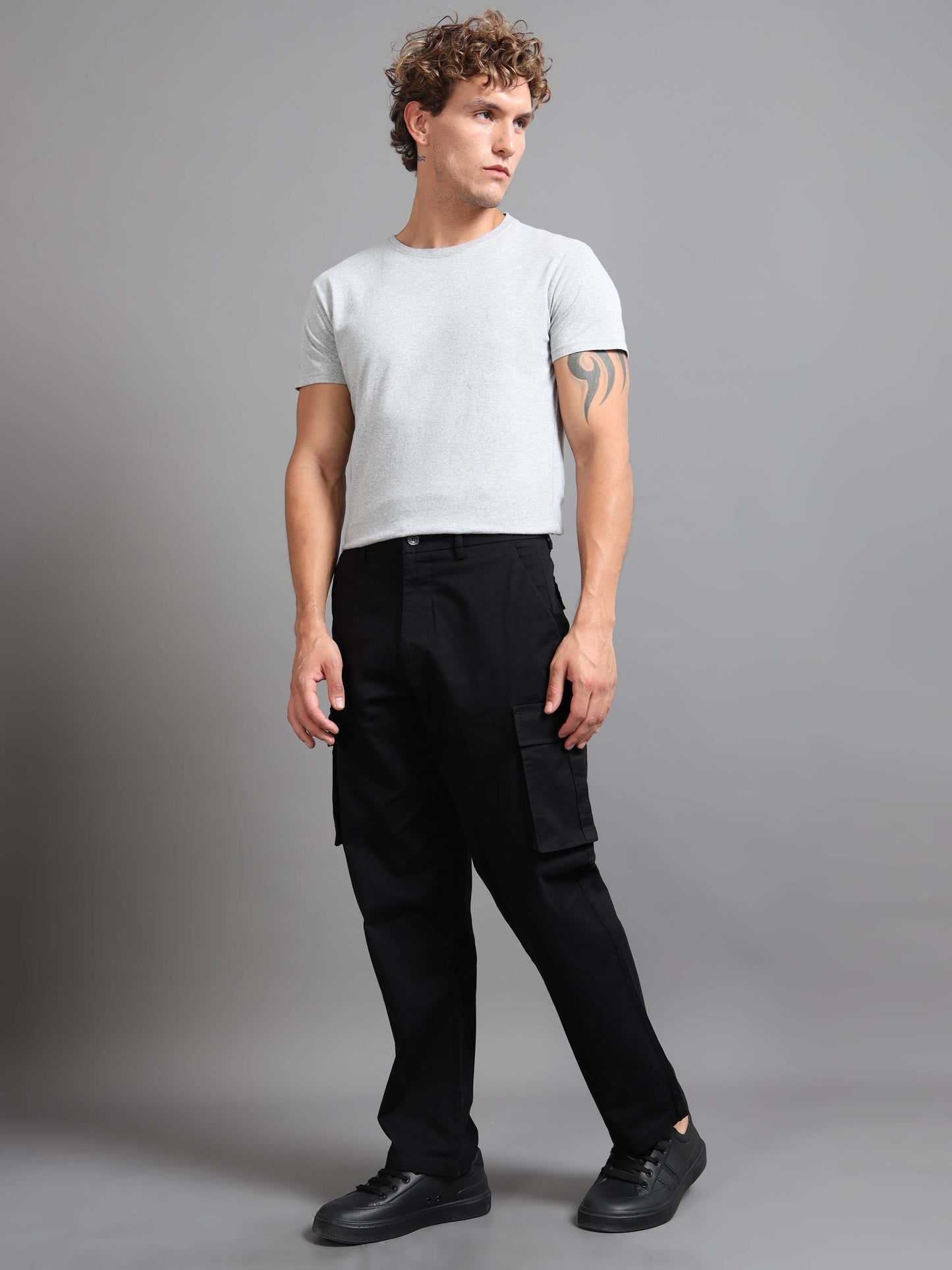Finest Twill Baggy Fit Cargo In Black