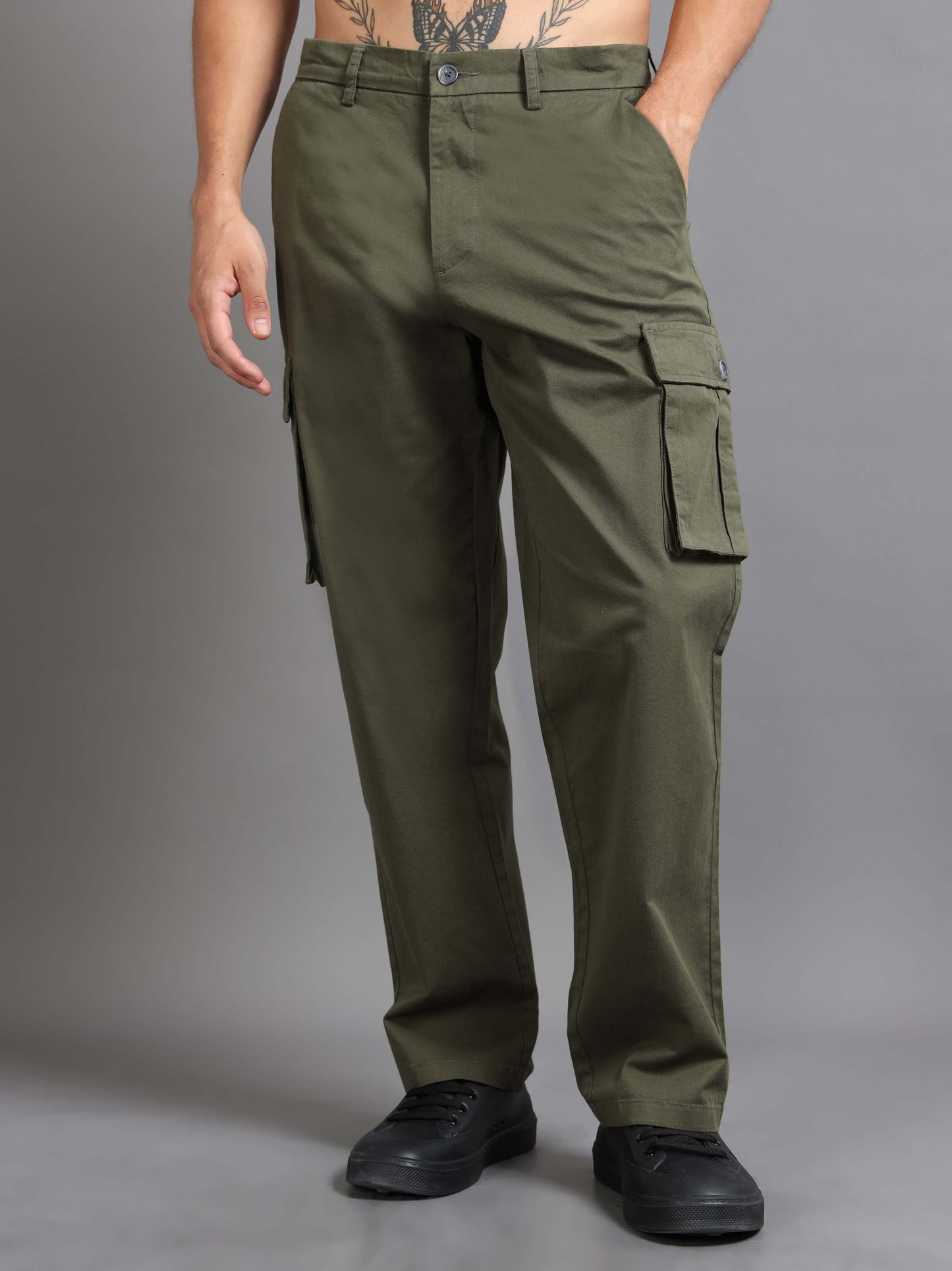 Finest Twill Baggy Fit Cargo In Olive