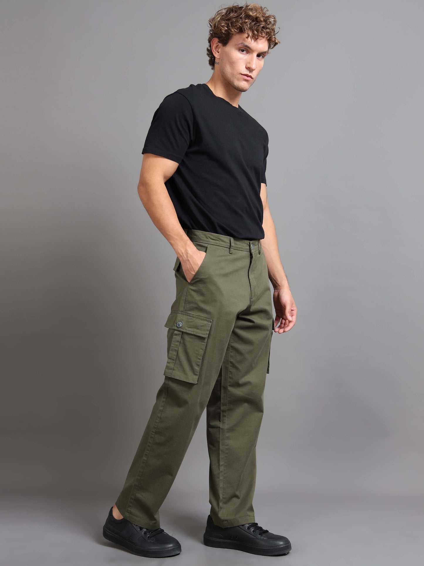Finest Twill Baggy Fit Cargo In Olive