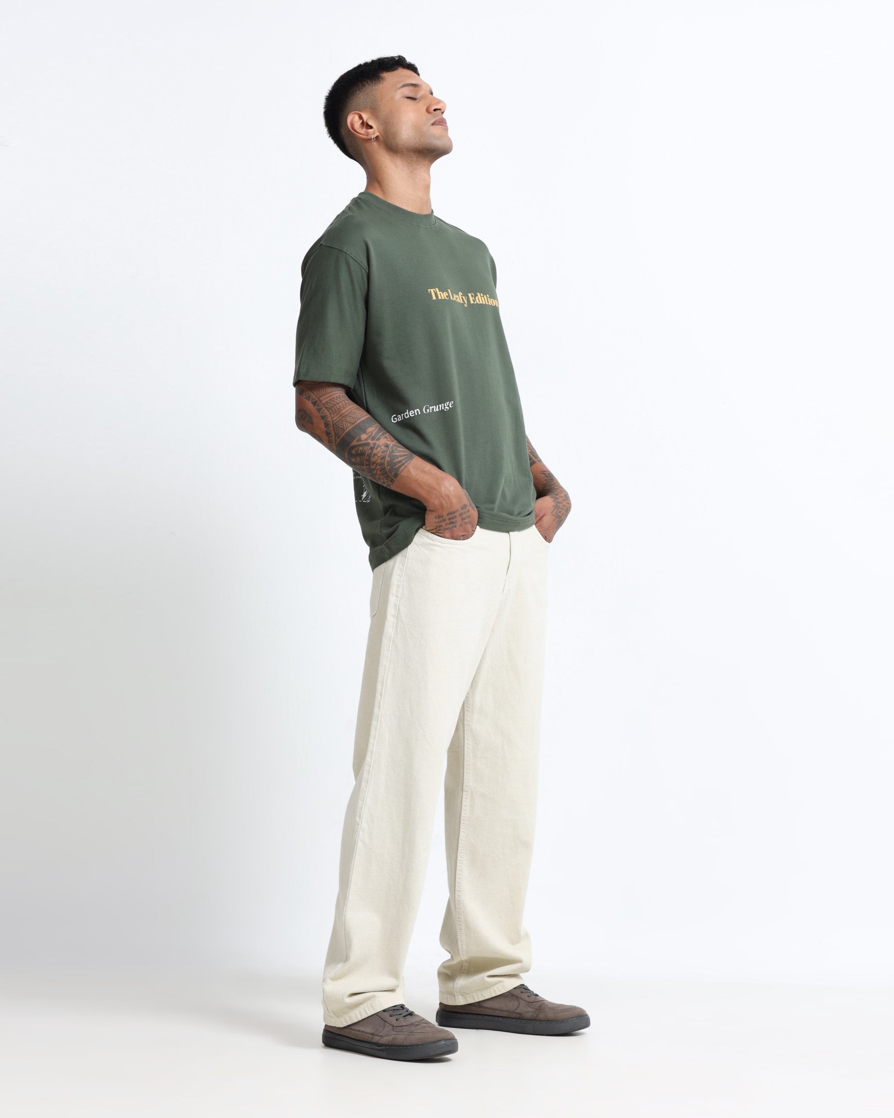 WELLNESS IN BLOOM FOREST GREEN TEE - Relaxed Fit