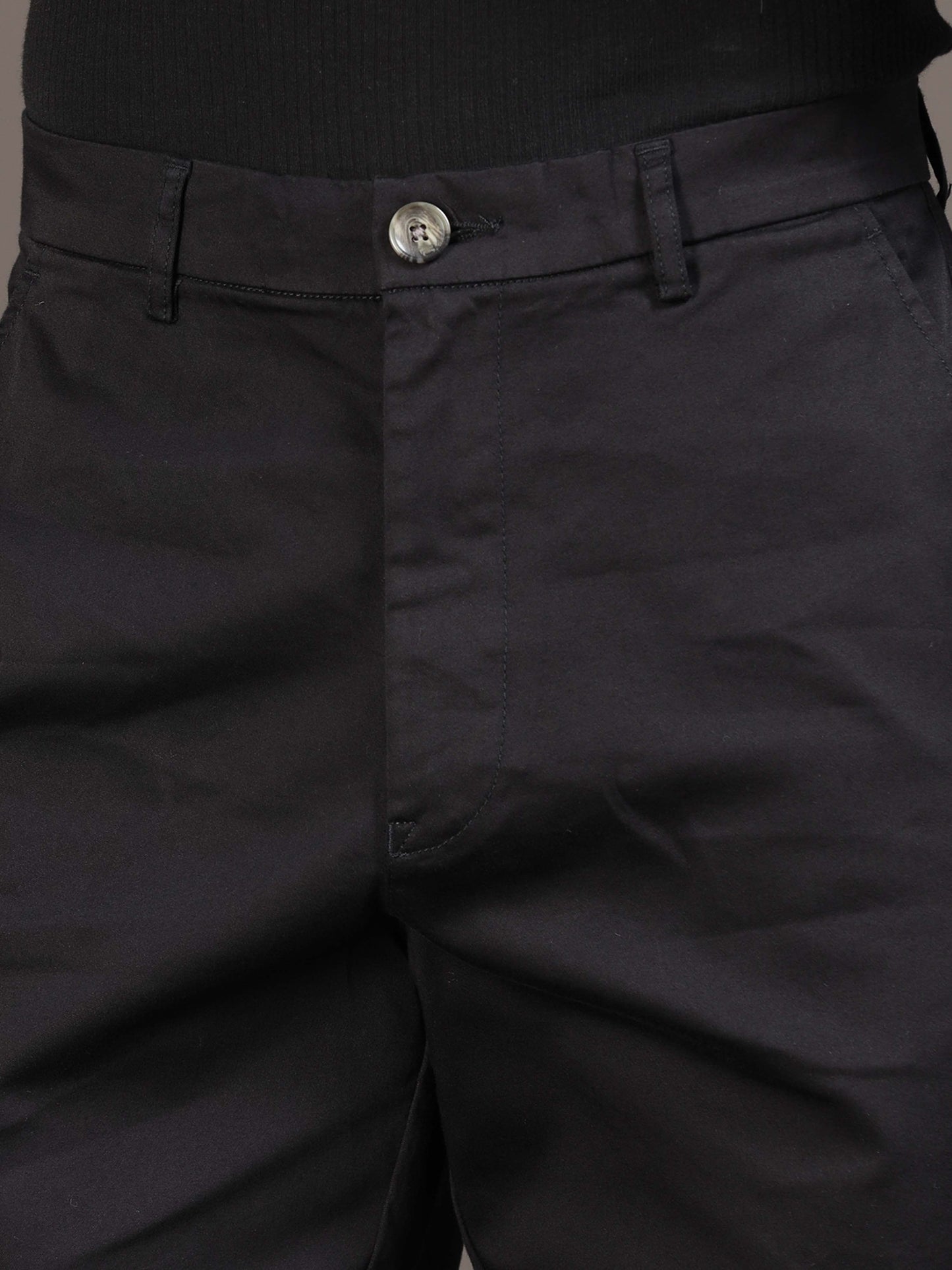 Signature Relaxed Trouser In Black