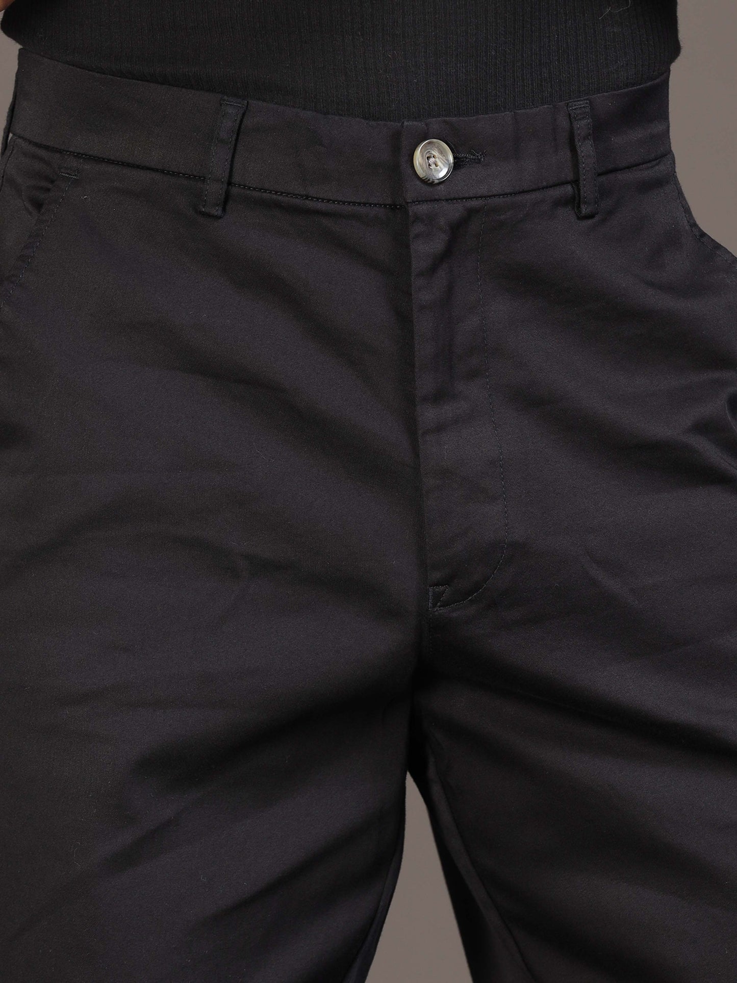 Signature Relaxed Trouser In Black