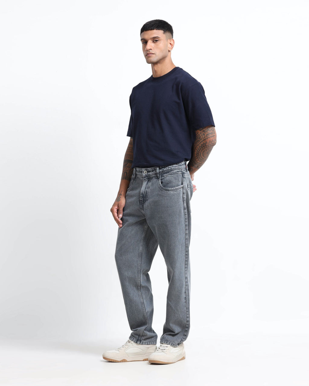 SIGNATURE GREY DENIM  - Straight Fit