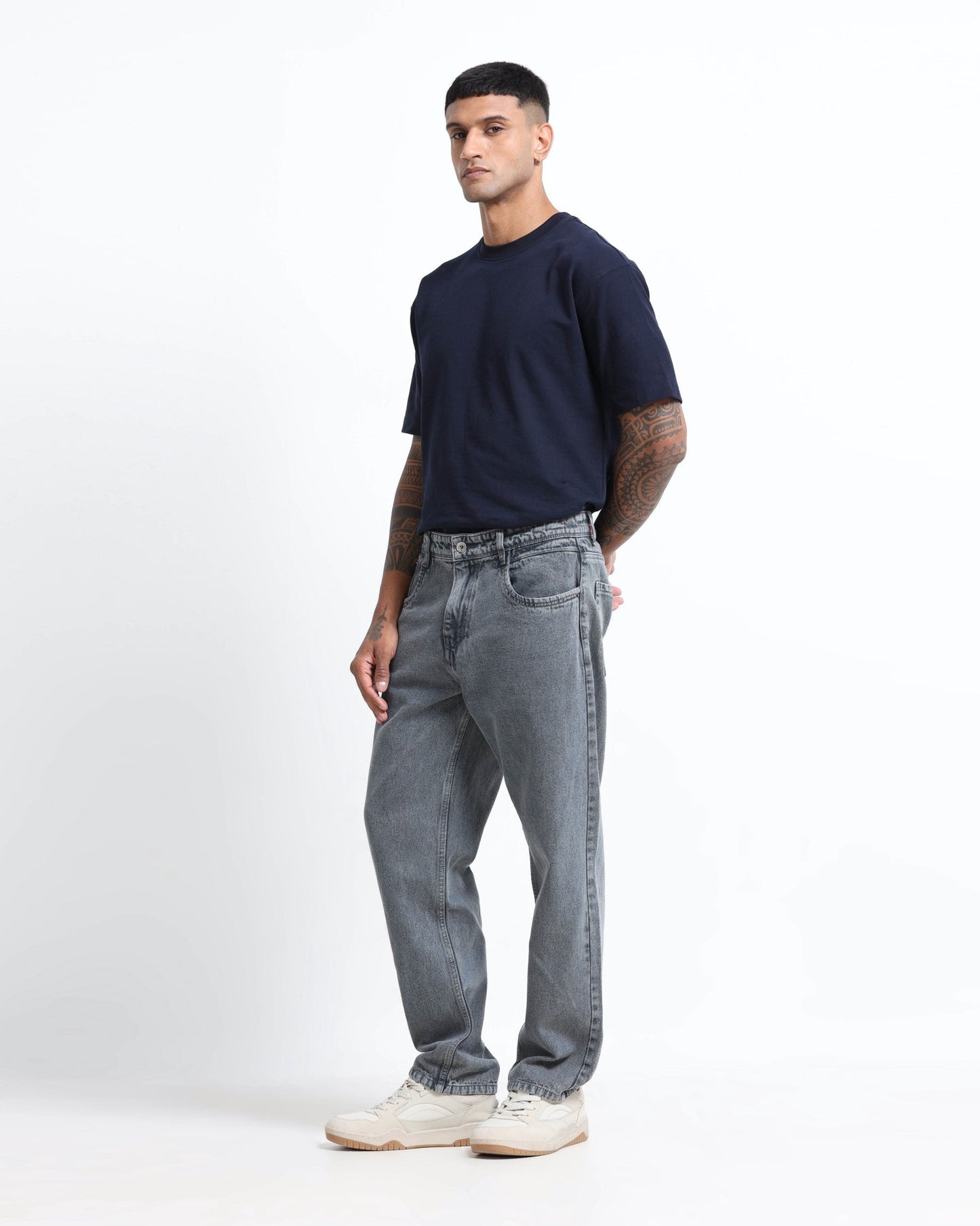 SIGNATURE GREY DENIM  - Straight Fit