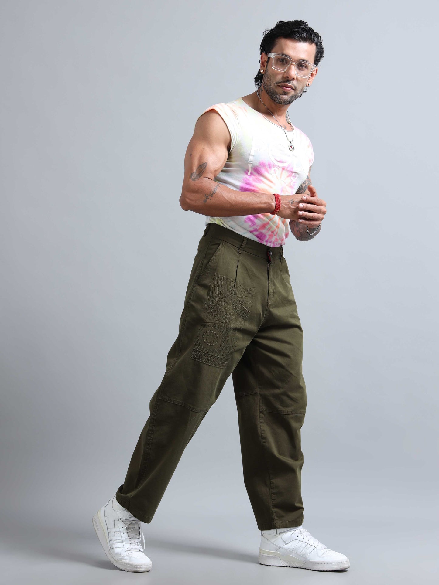 Battalion Embroidered Trouser In Olive