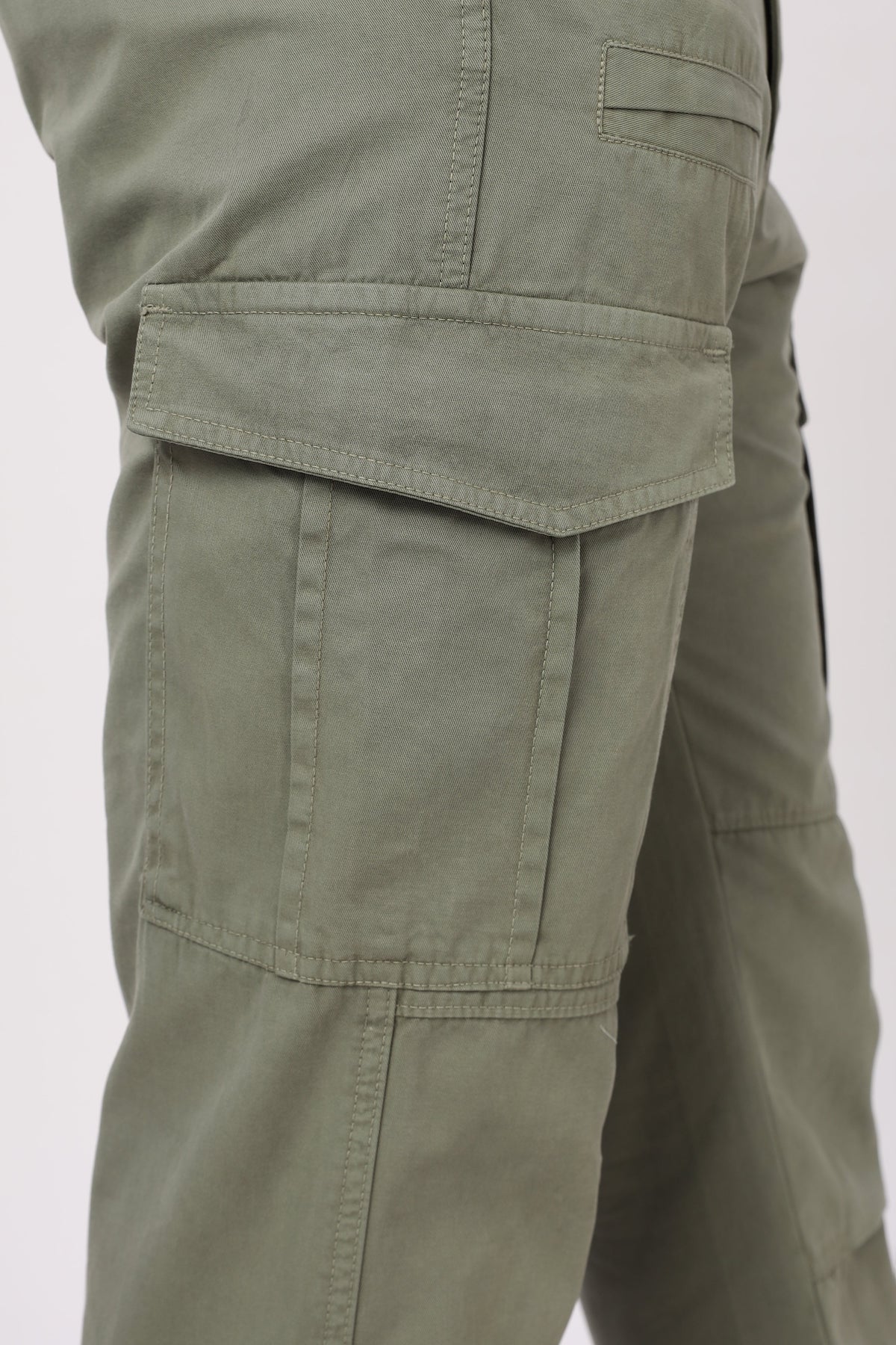Men Dyed Bulky Cargo-Lt Olive