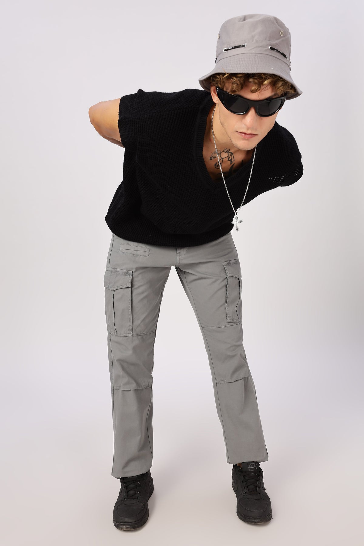 Men Dyed Bulky Cargo-Grey