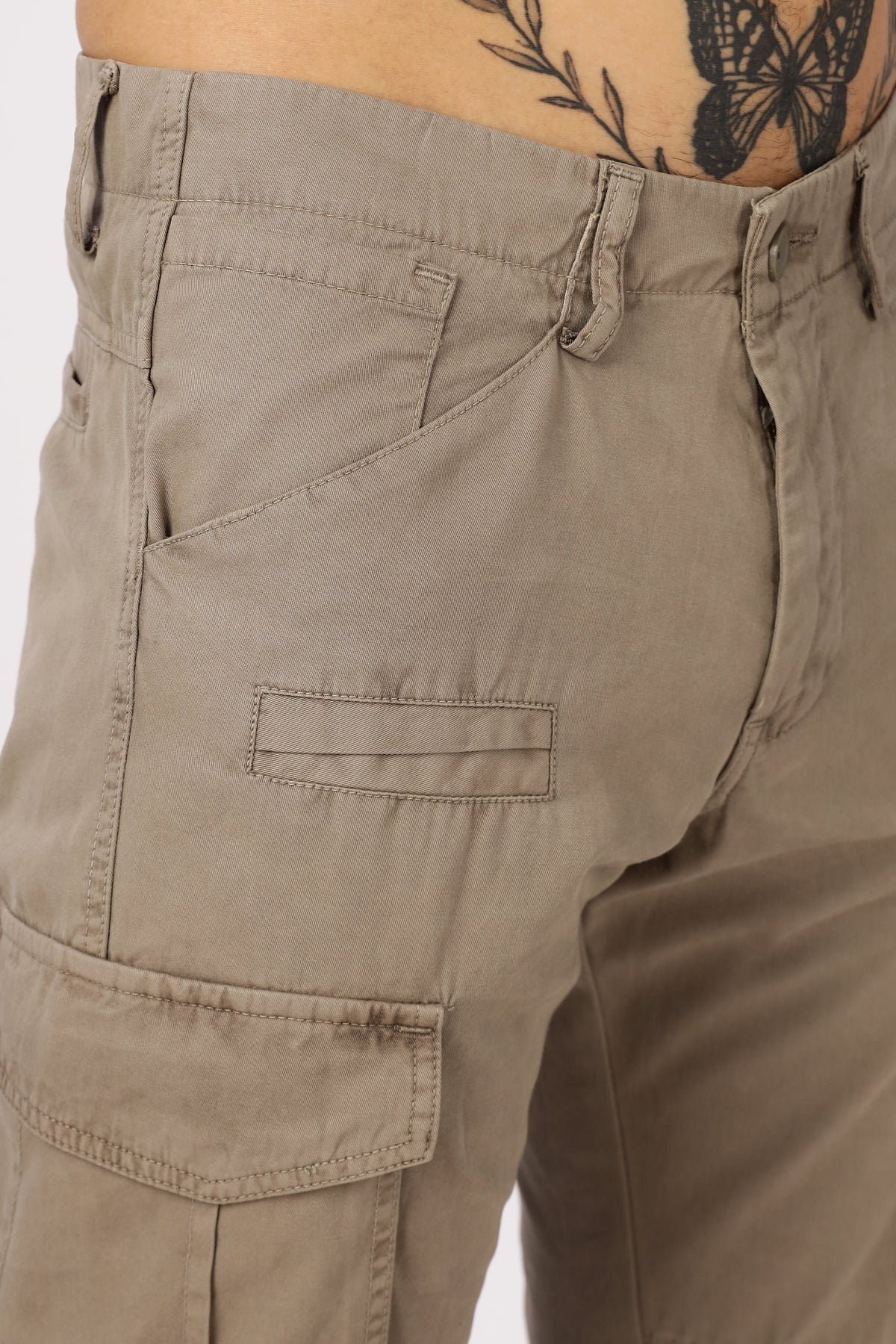 Men Dyed Bulky Cargo-Biscuit