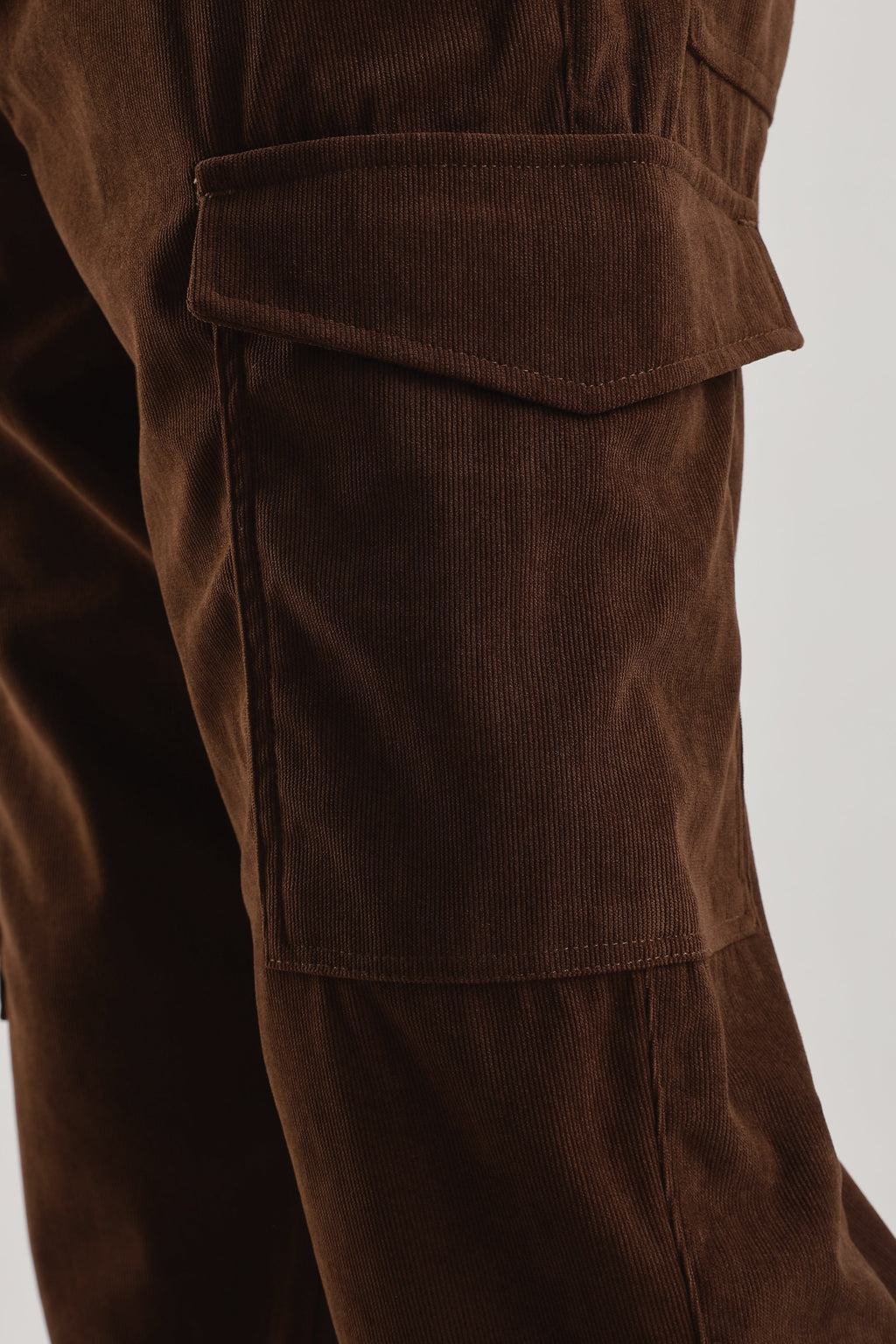 Men Corduroy Relaxed Cargo-Brown