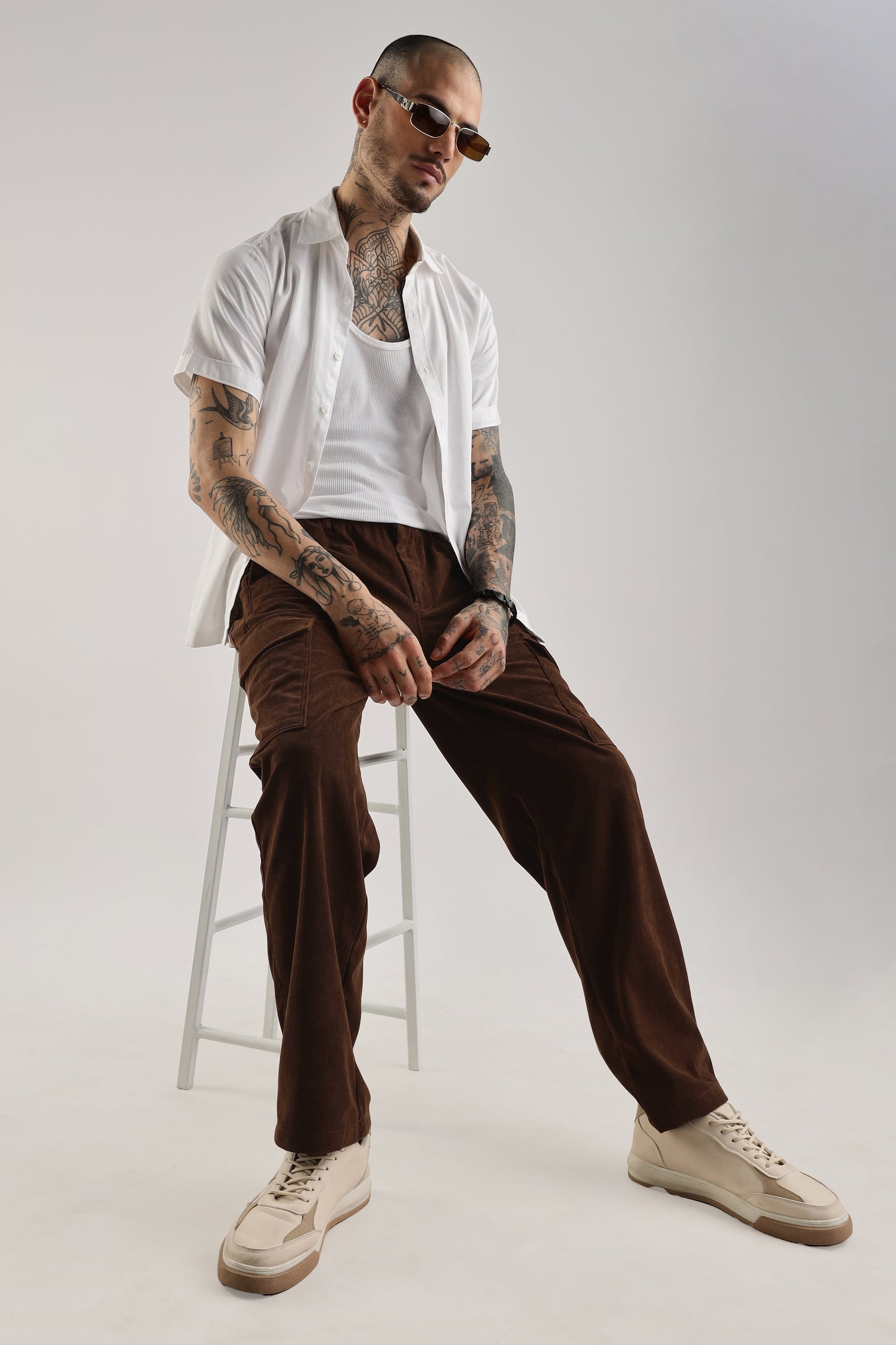 Men Corduroy Relaxed Cargo-Brown