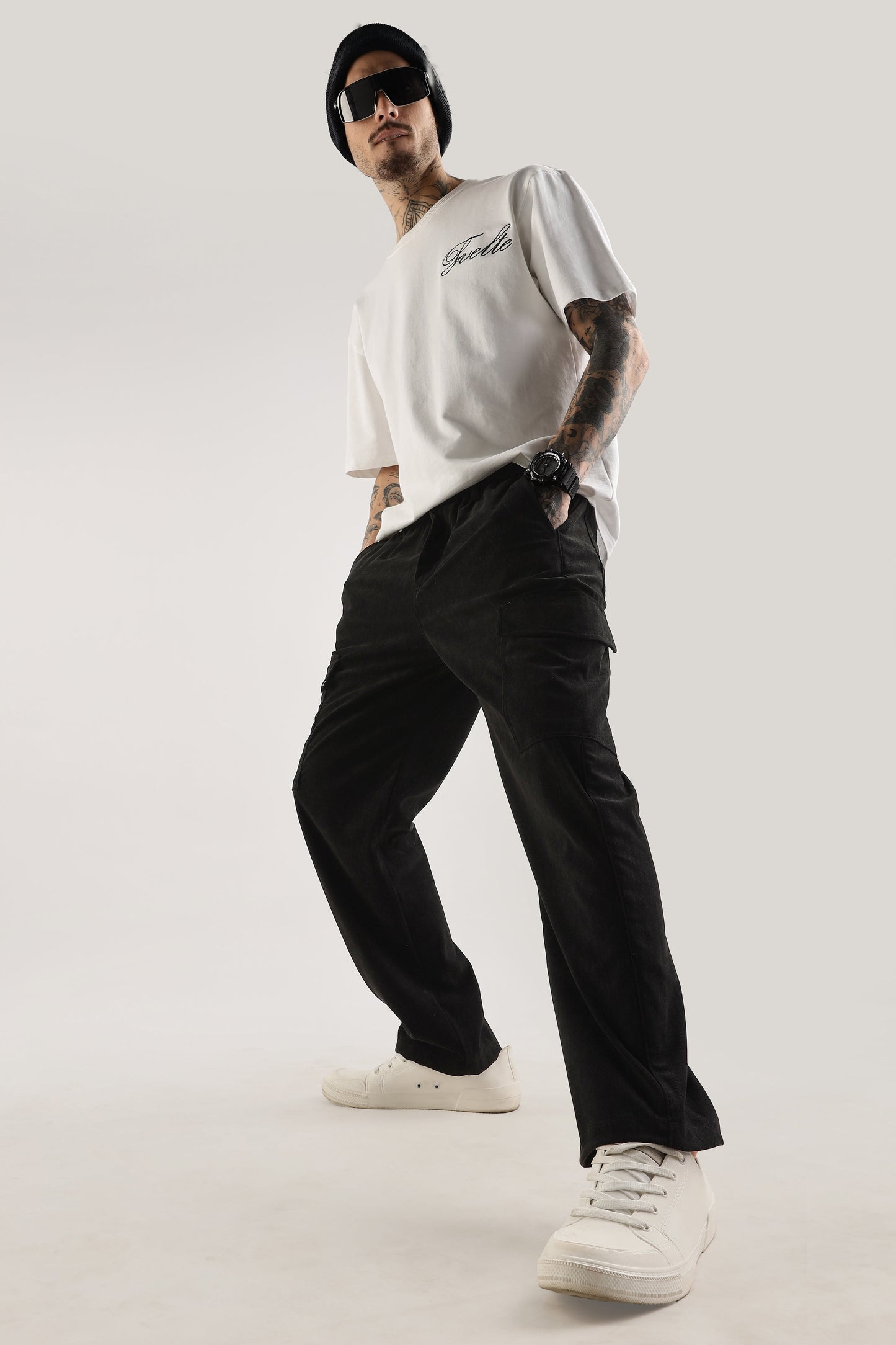 Men Corduroy Relaxed Cargo-Black