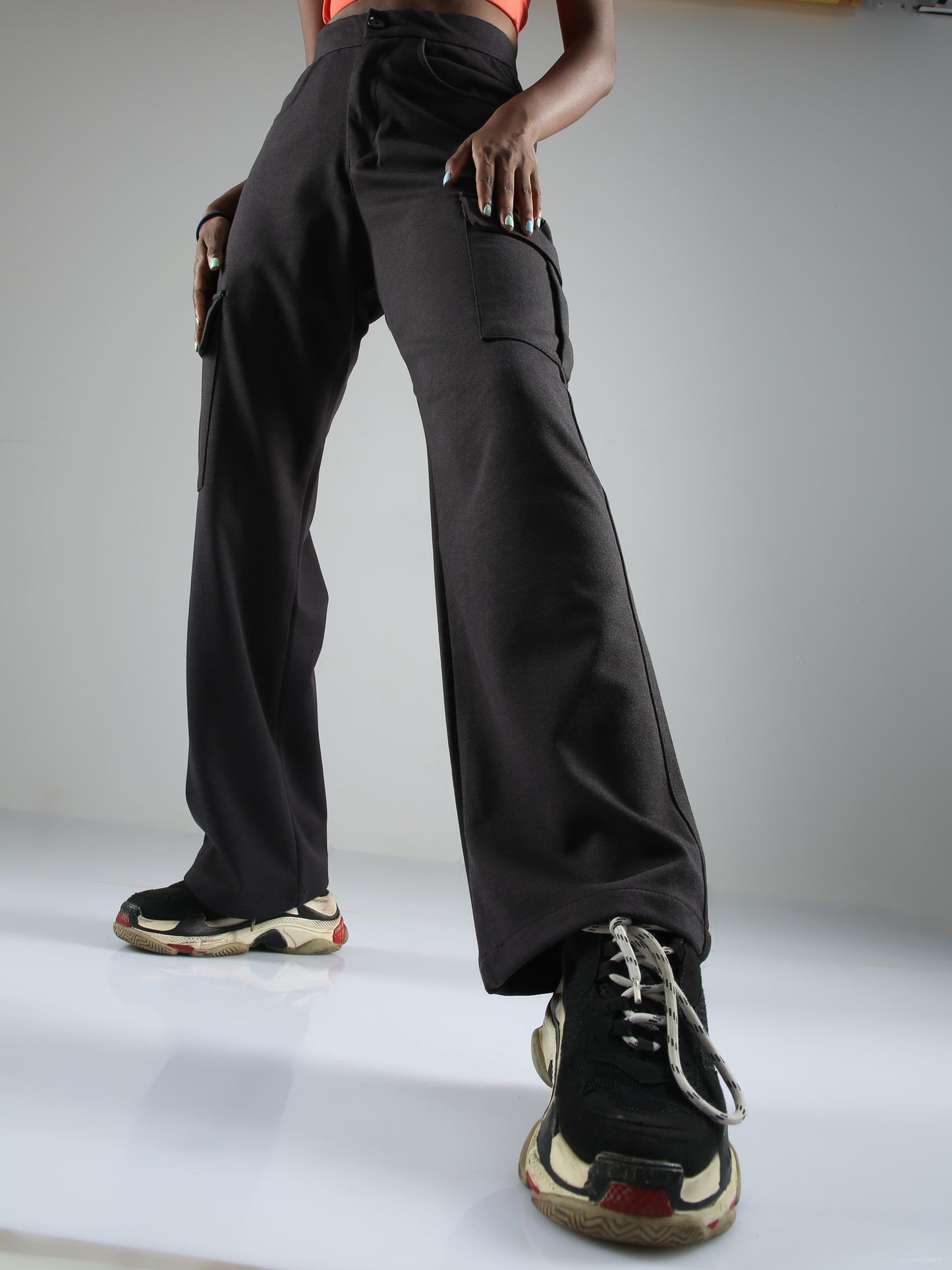 Women Straight Pant-Black