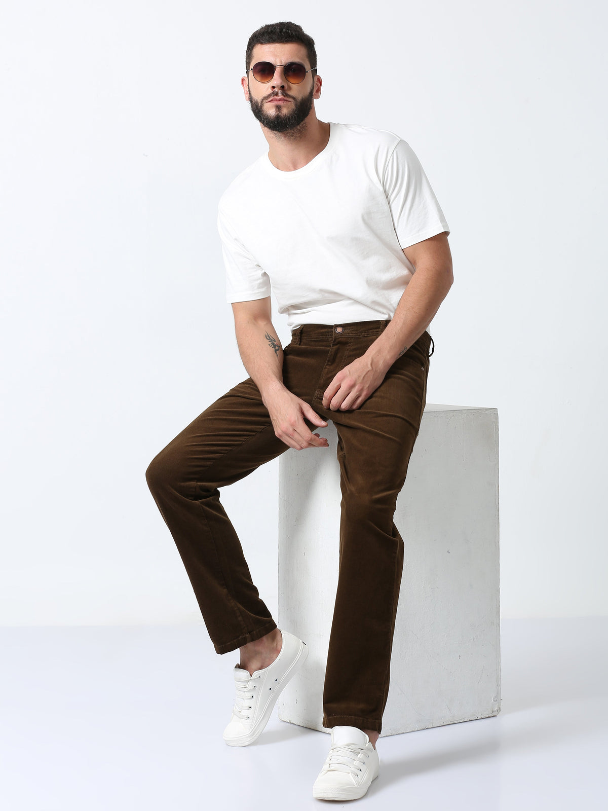 Men Corduroy Trousers-Brown