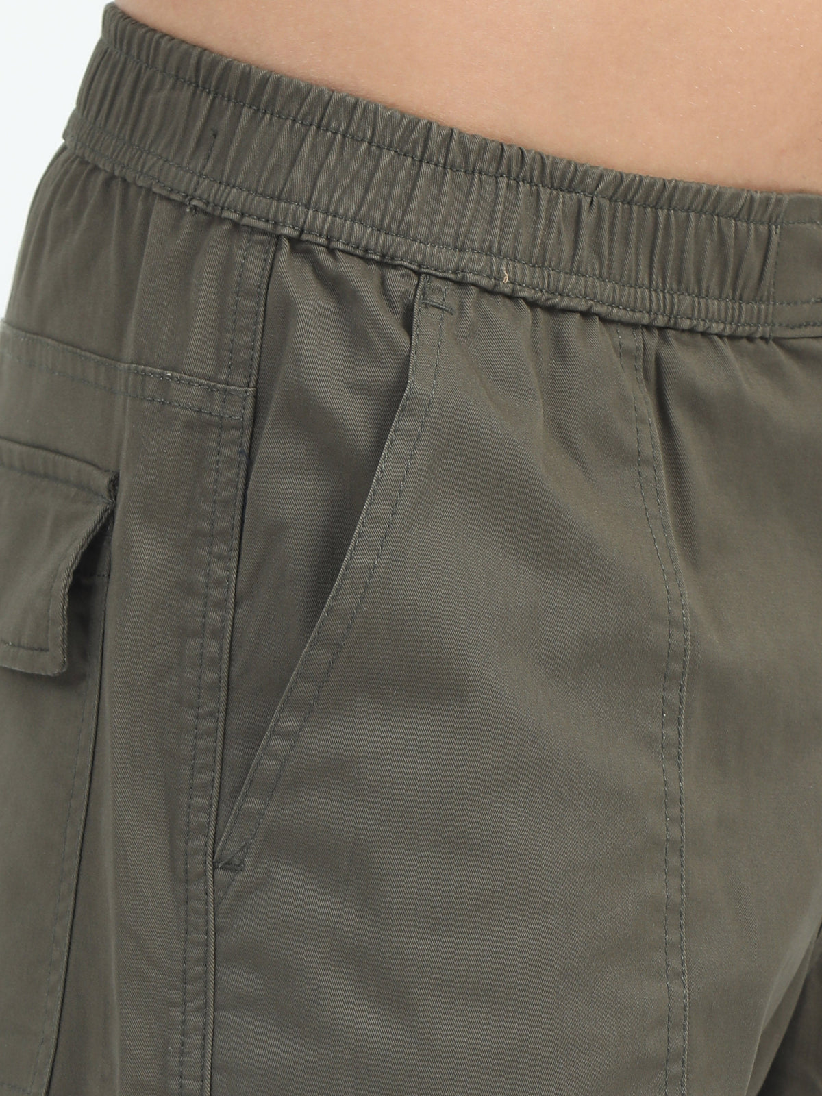 Men Classic Jogger-Olive