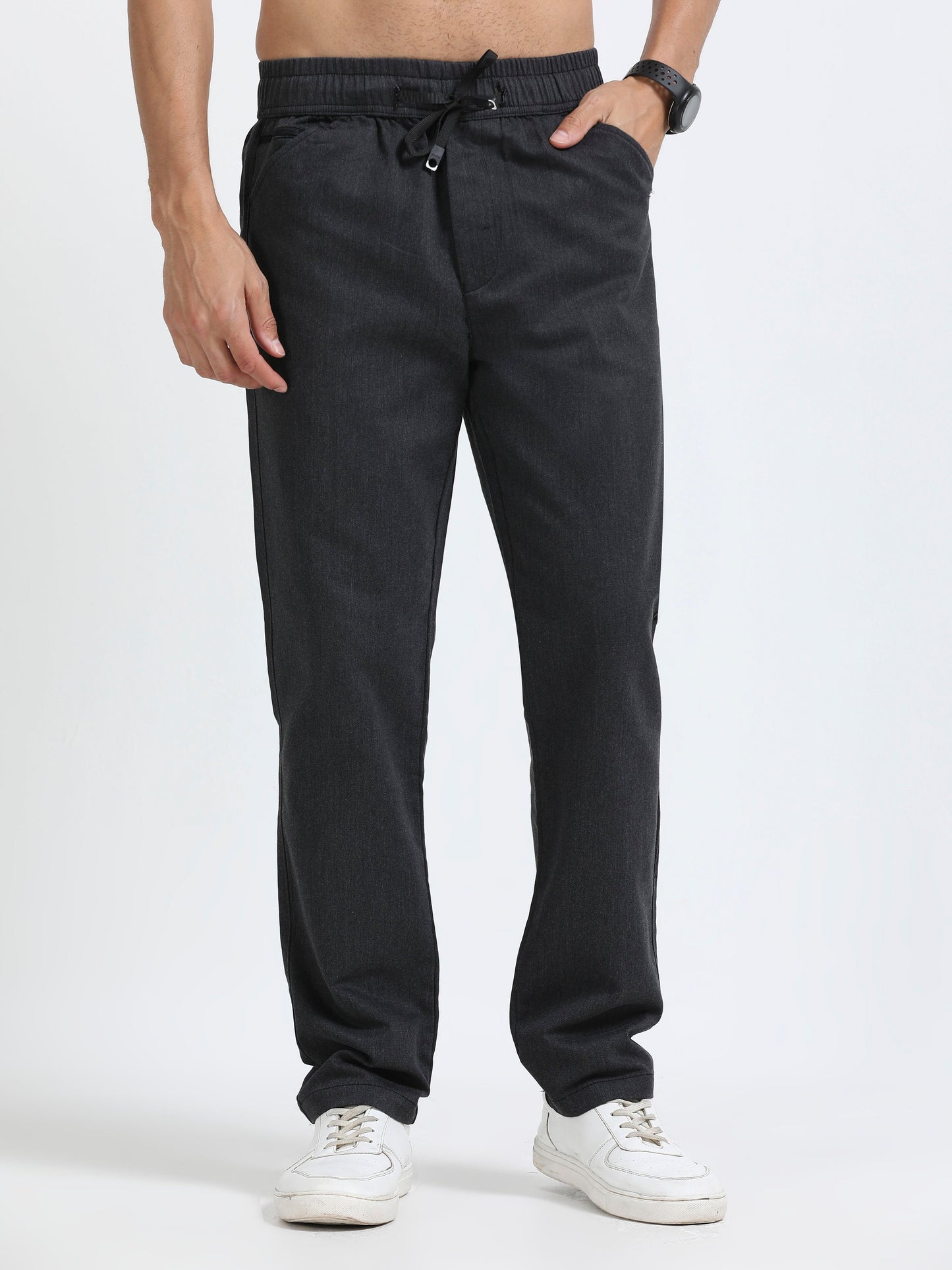 Men Relaxed Airport Traveller Trouser-Black