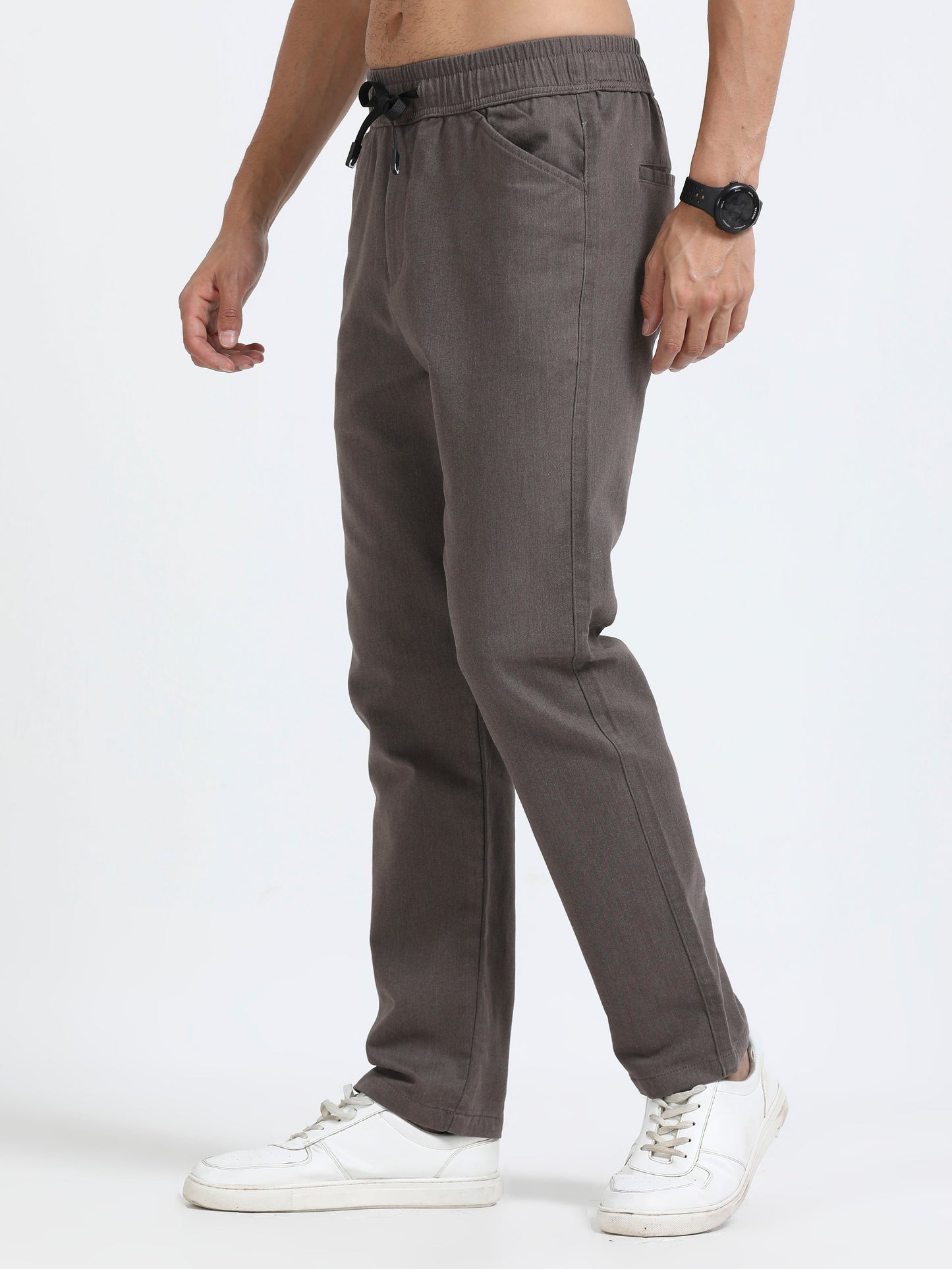 Men Relaxed Airport Traveller Trouser-Brown