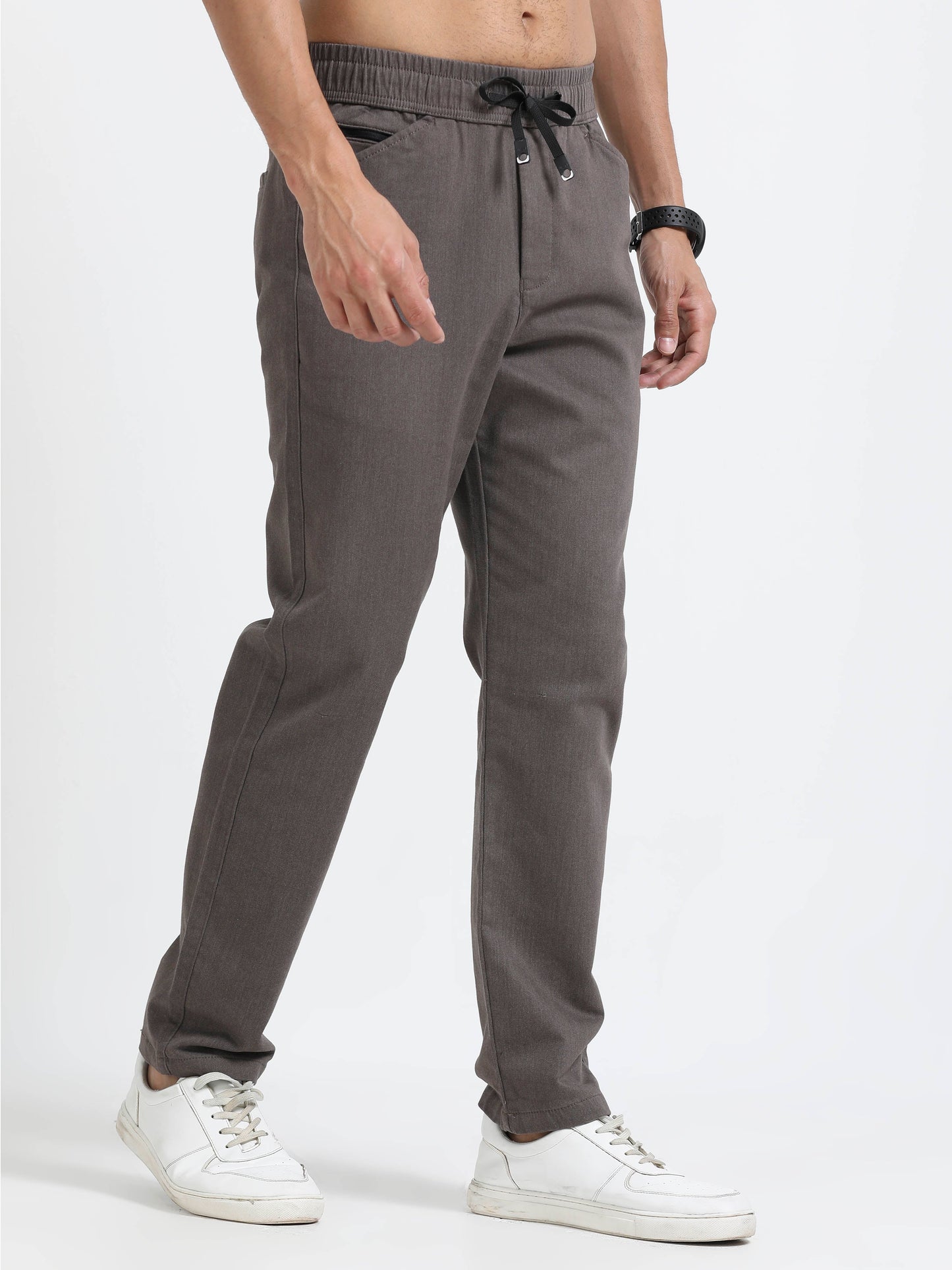 Men Relaxed Airport Traveller Trouser-Brown
