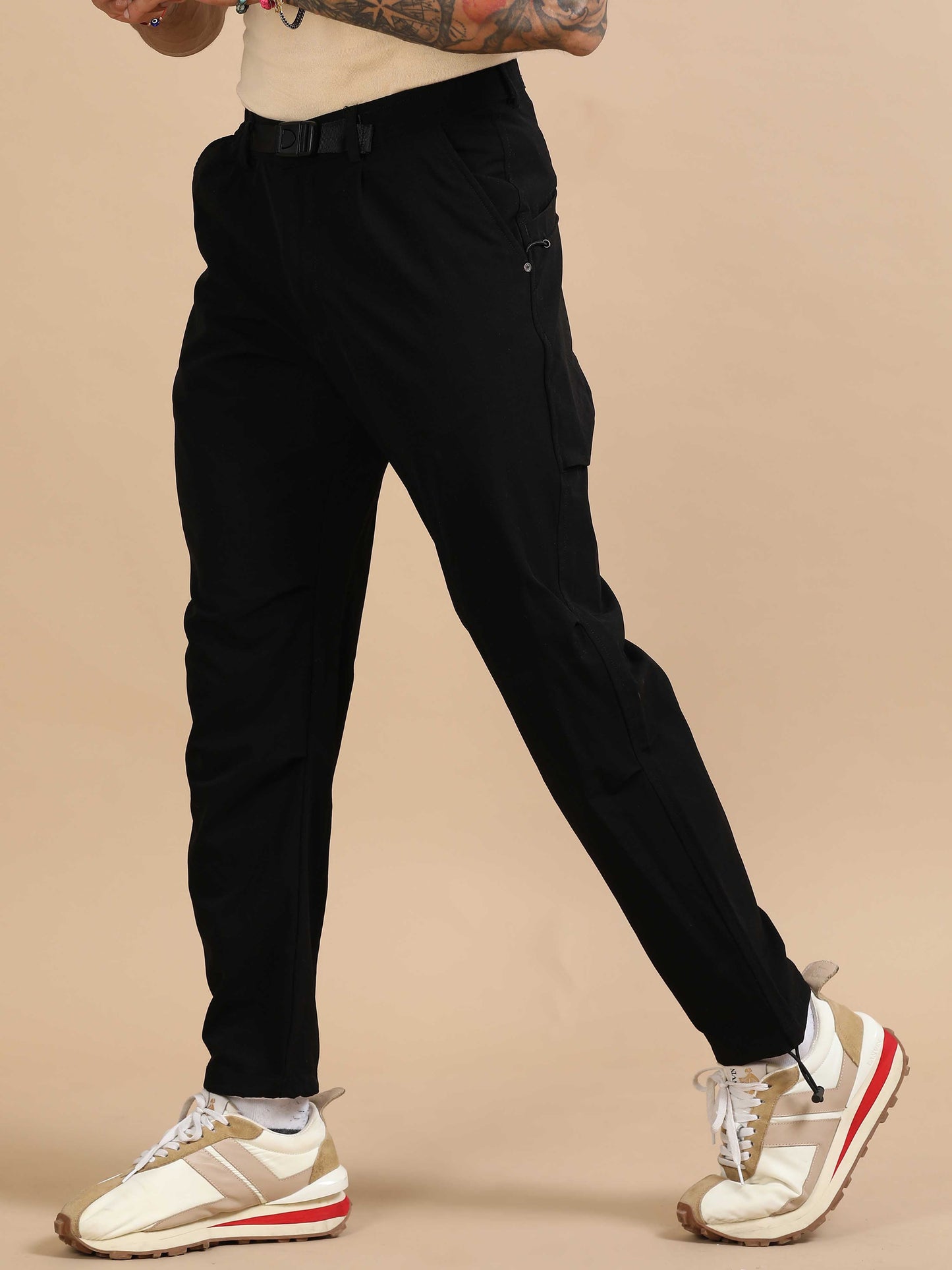 ModernFlex Jogger In Black