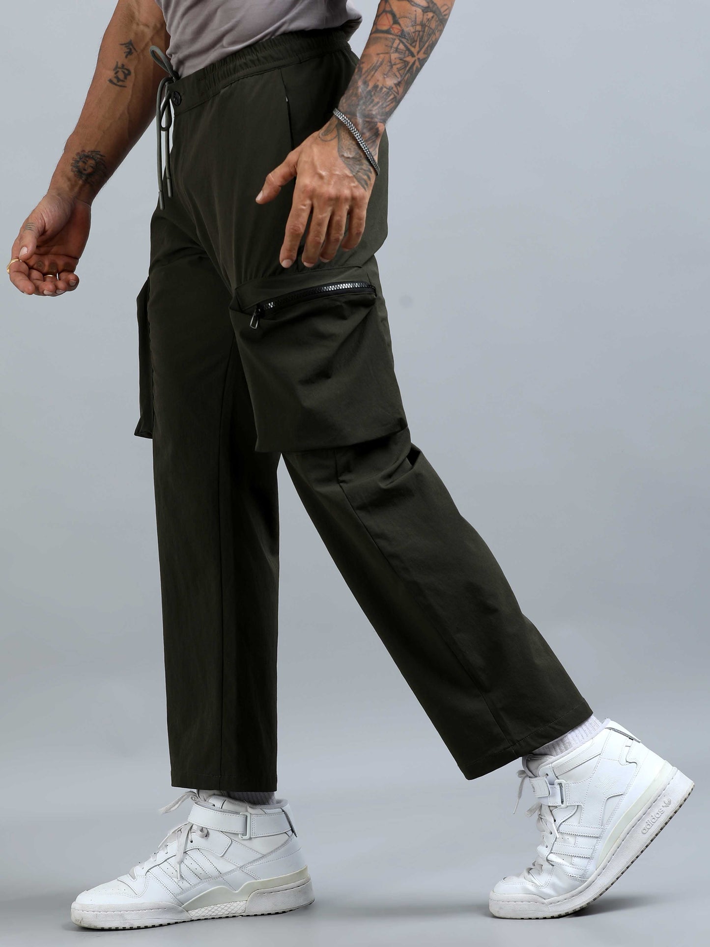 UrbanVoyage Relaxed Cargo In Olive