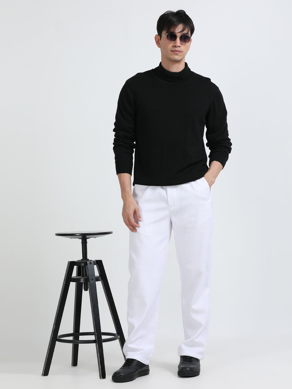 Men Lazy Linen Traveller Trouser-White