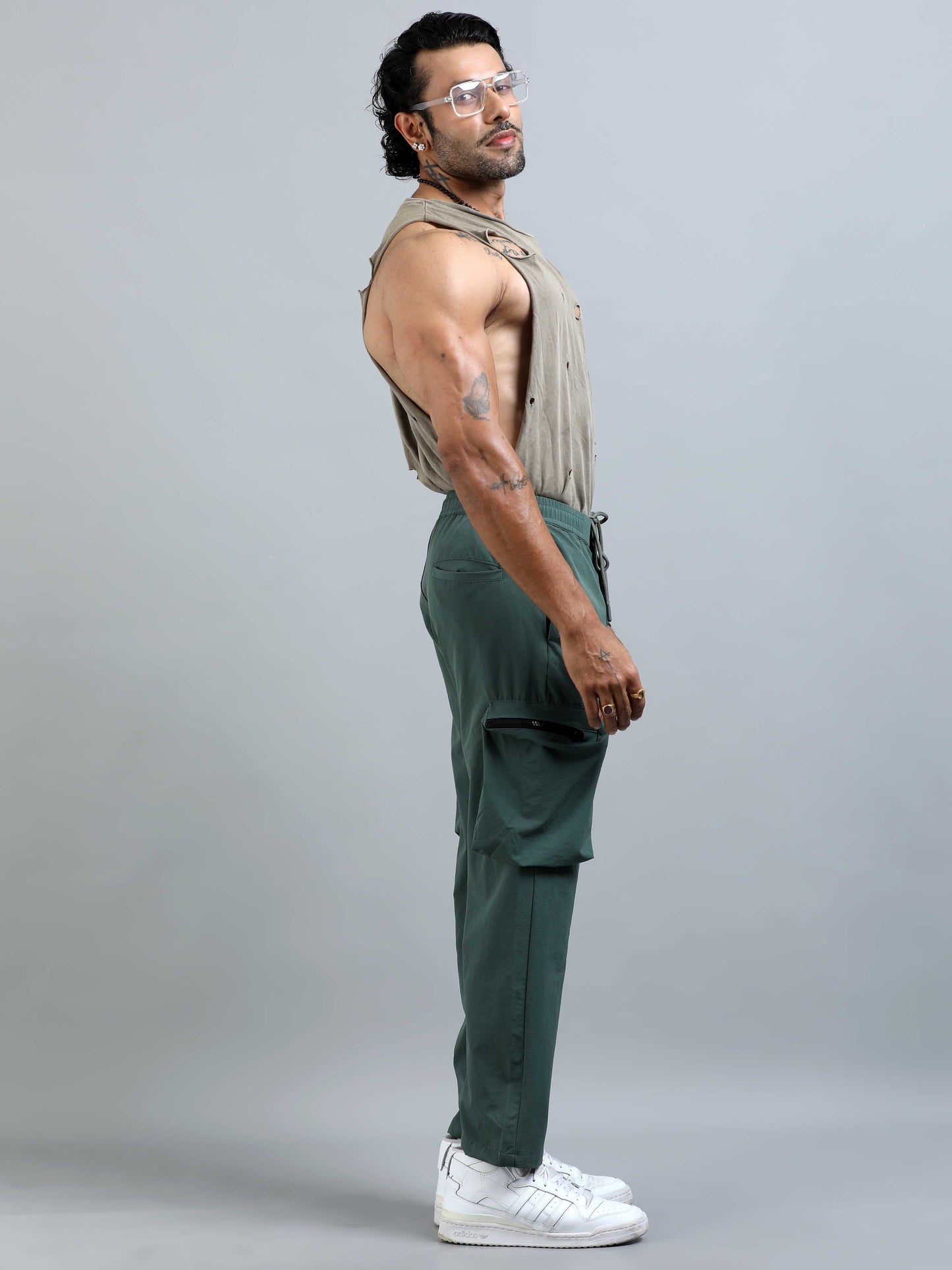 UrbanVoyage Relaxed Cargo In Green
