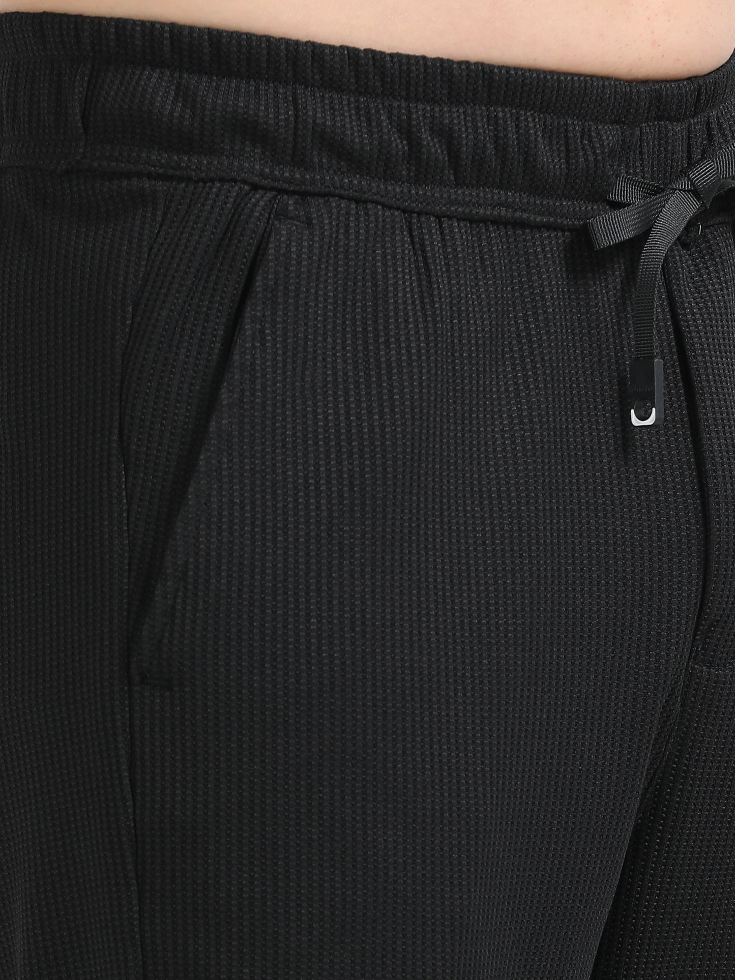 Men Popcorn Traveler Trouser-Black