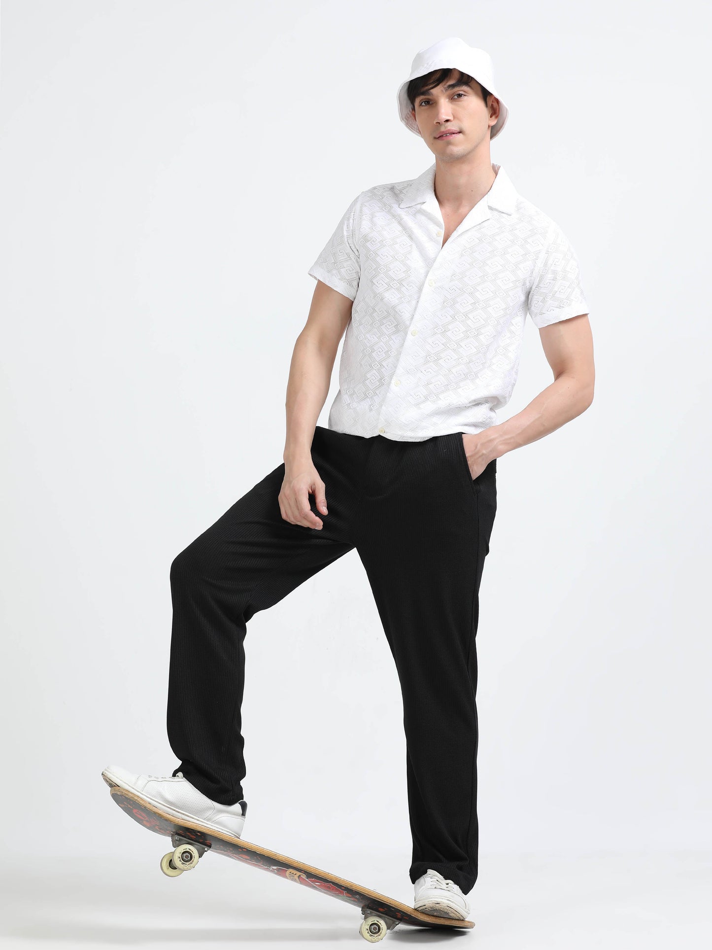 Men Popcorn Traveler Trouser-Black