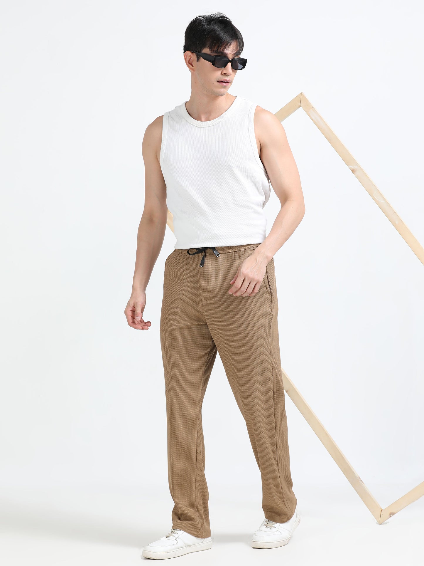 Men Popcorn Traveller Trouser-Fawn