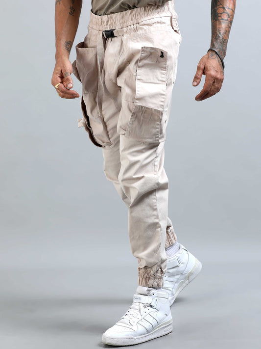 Elevato Layers Cargo Joggers In Cream