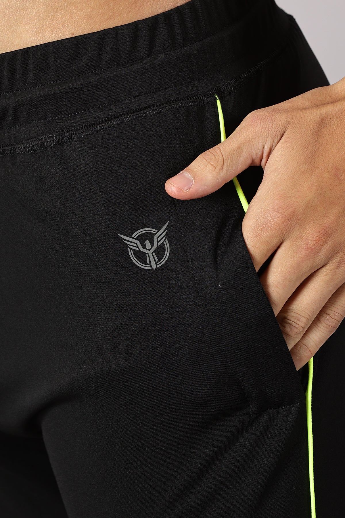 Mens Performance Jogger With Trim